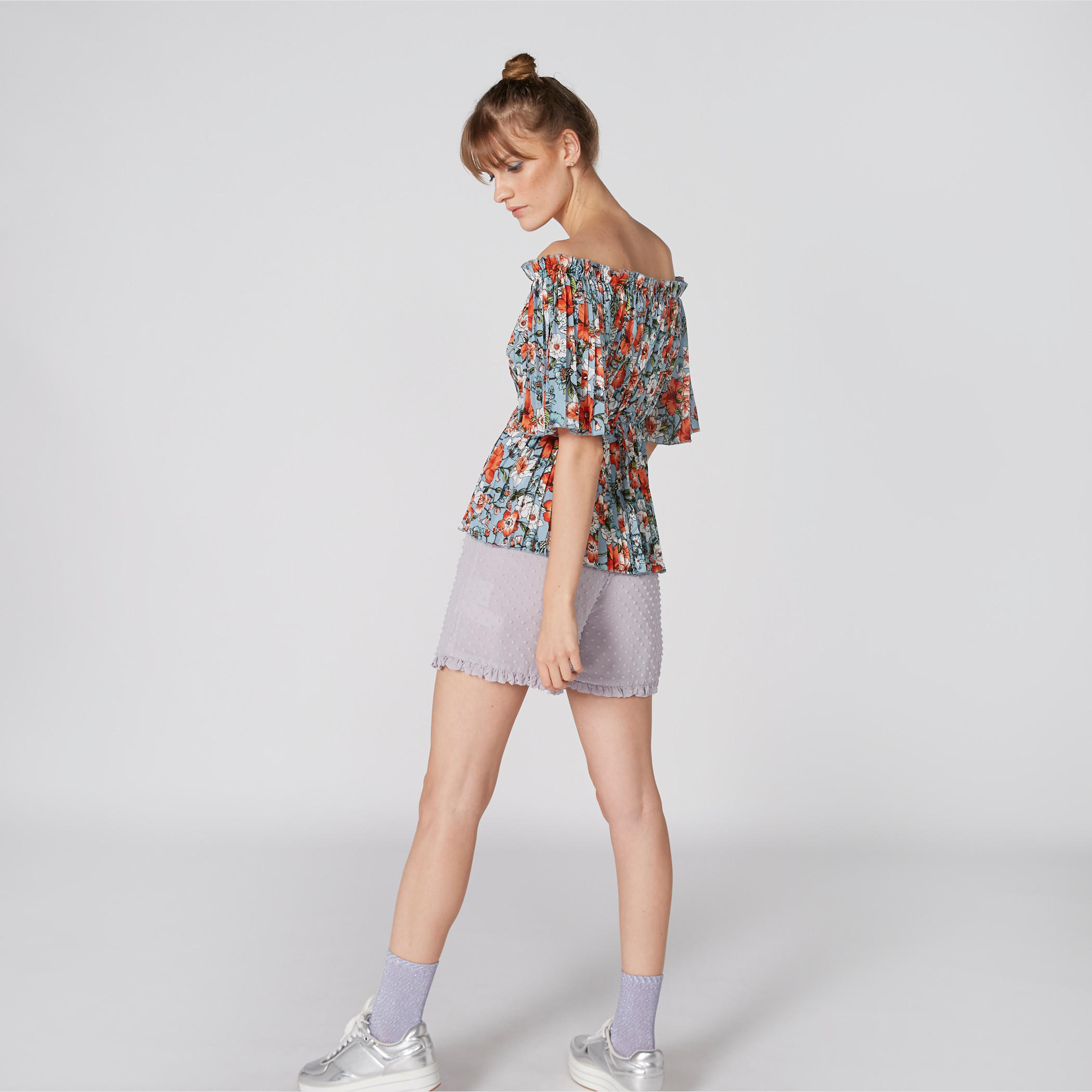 بلوزة مكشوفة الأكتاف بطيّات وطبعات أزهار-women-clothing-shirtsandblouses-blouses-image-3