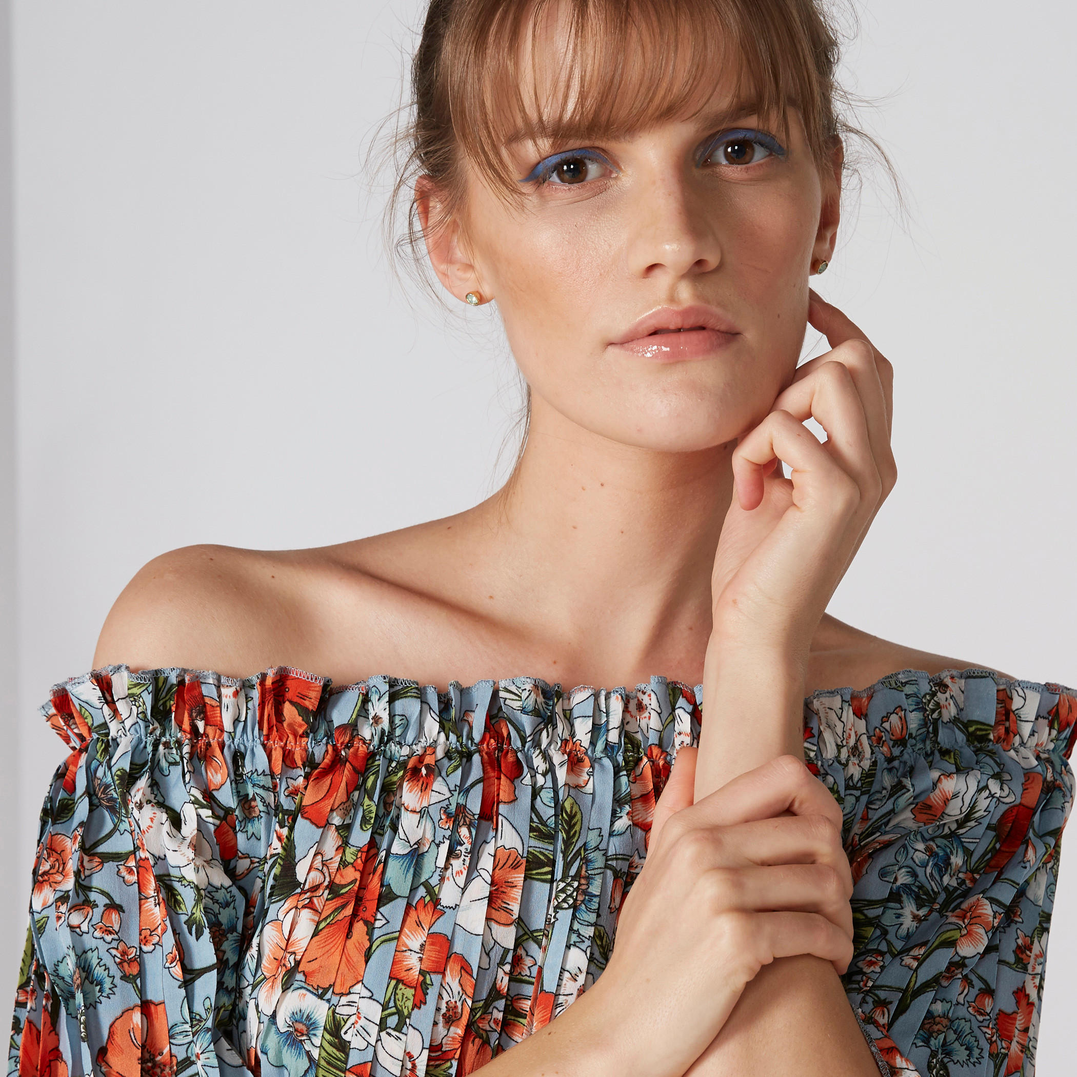 بلوزة مكشوفة الأكتاف بطيّات وطبعات أزهار-women-clothing-shirtsandblouses-blouses-image-4