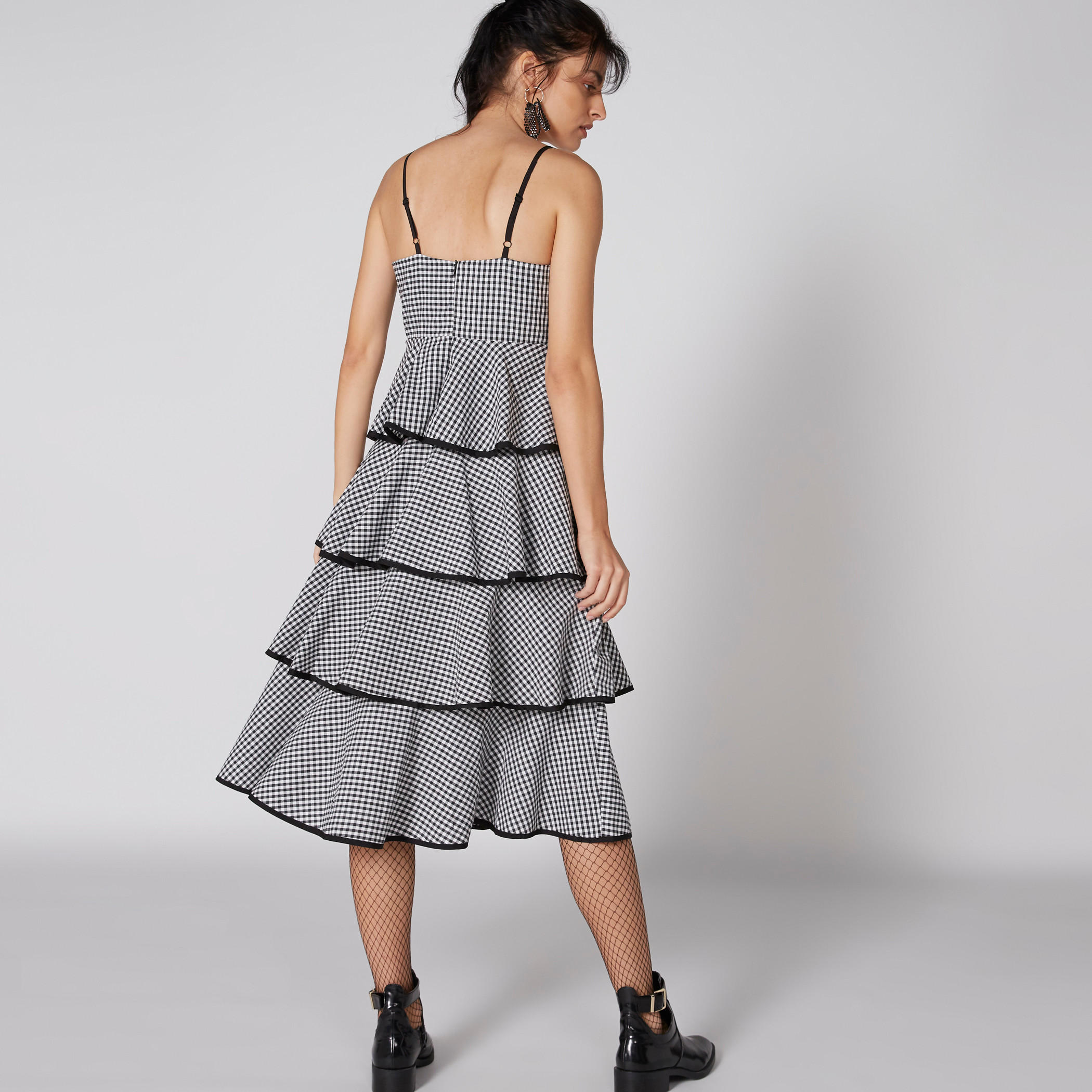 فستان كاروهات متوسط الطول بحمّالات رفيعة-women-clothing-dresses-image-2