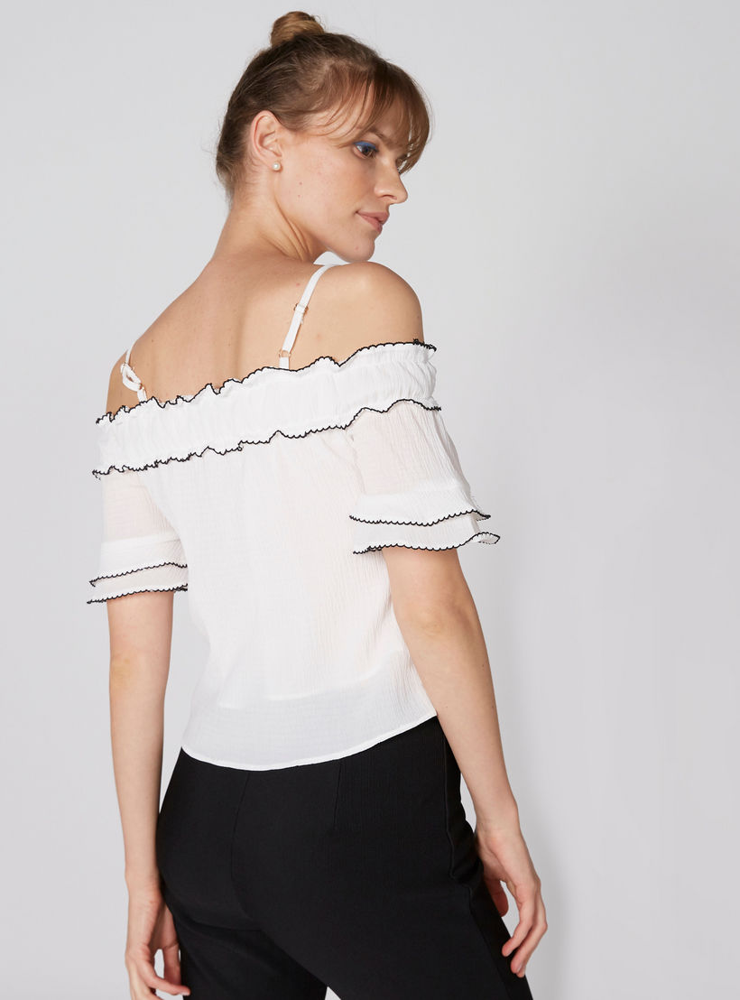 بلوزة بارزة الملمس بأكتاف مكشوفة وأكمام قصيرة وتفاصيل كشكش-women-clothing-shirtsandblouses-blouses-image-2