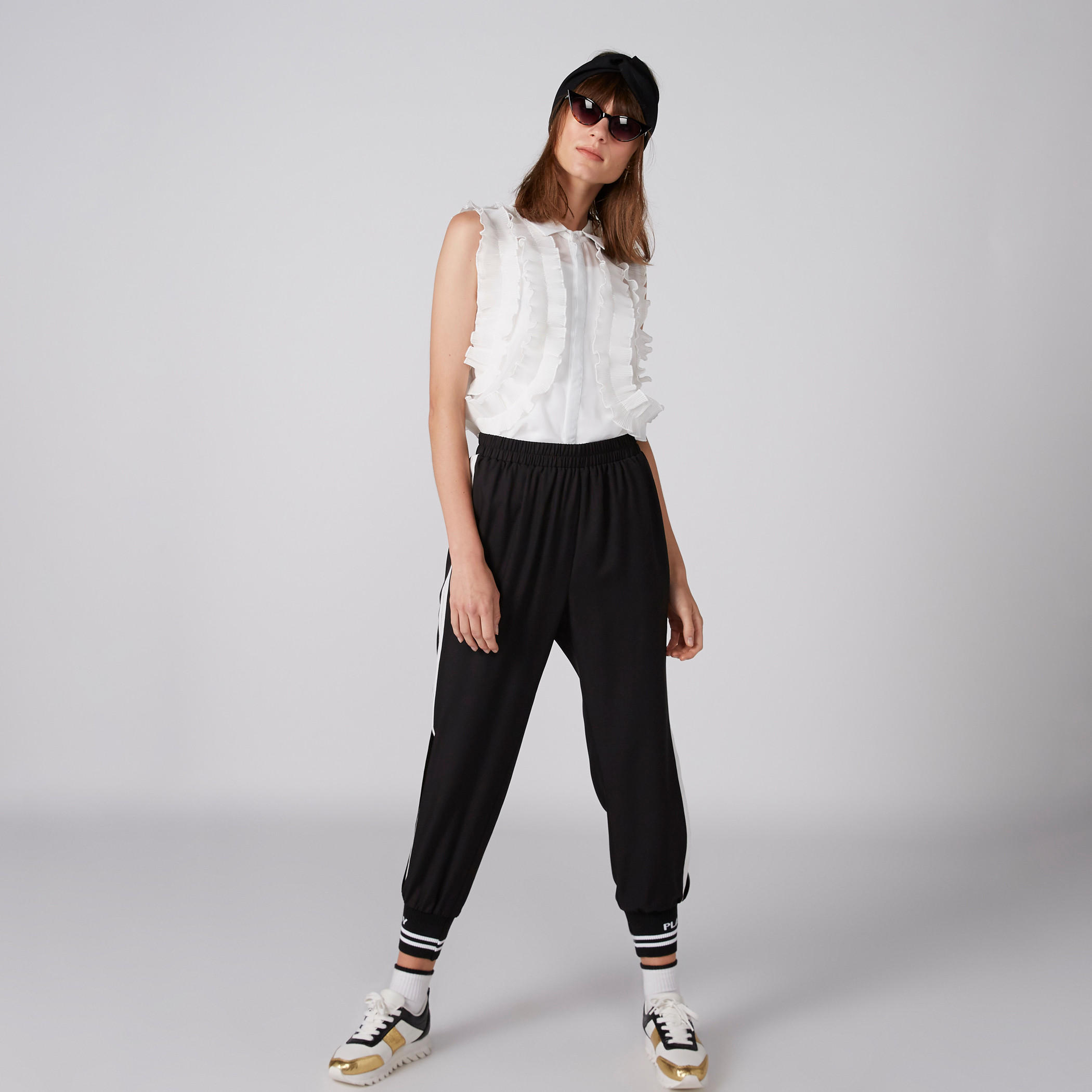 قميص دون أكمام بأزرار غير مرئية وتفاصيل كشكش-women-clothing-shirtsandblouses-shirts-image-3