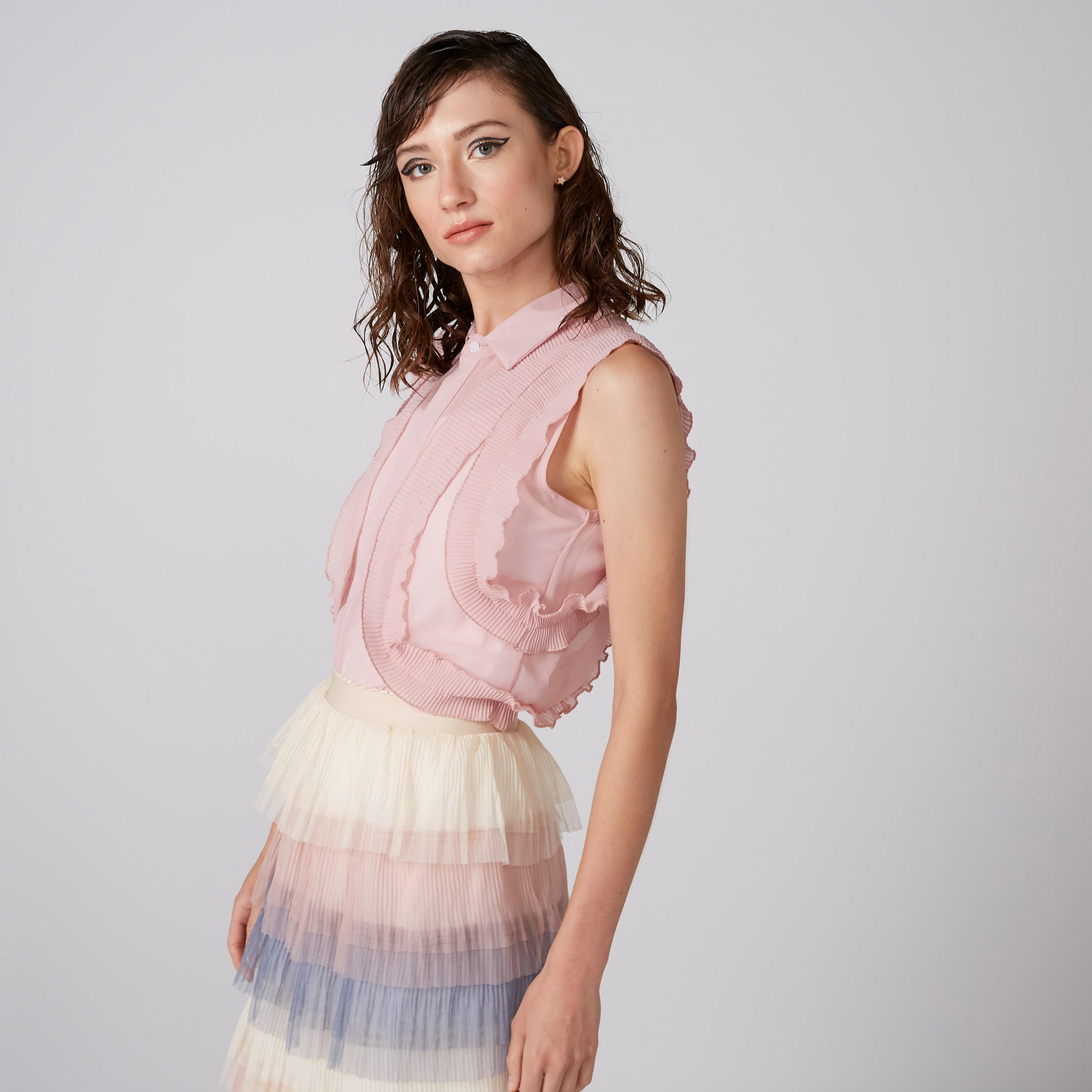 قميص دون أكمام بأزرار غير مرئية وتفاصيل كشكش-women-clothing-shirtsandblouses-shirts-image-2