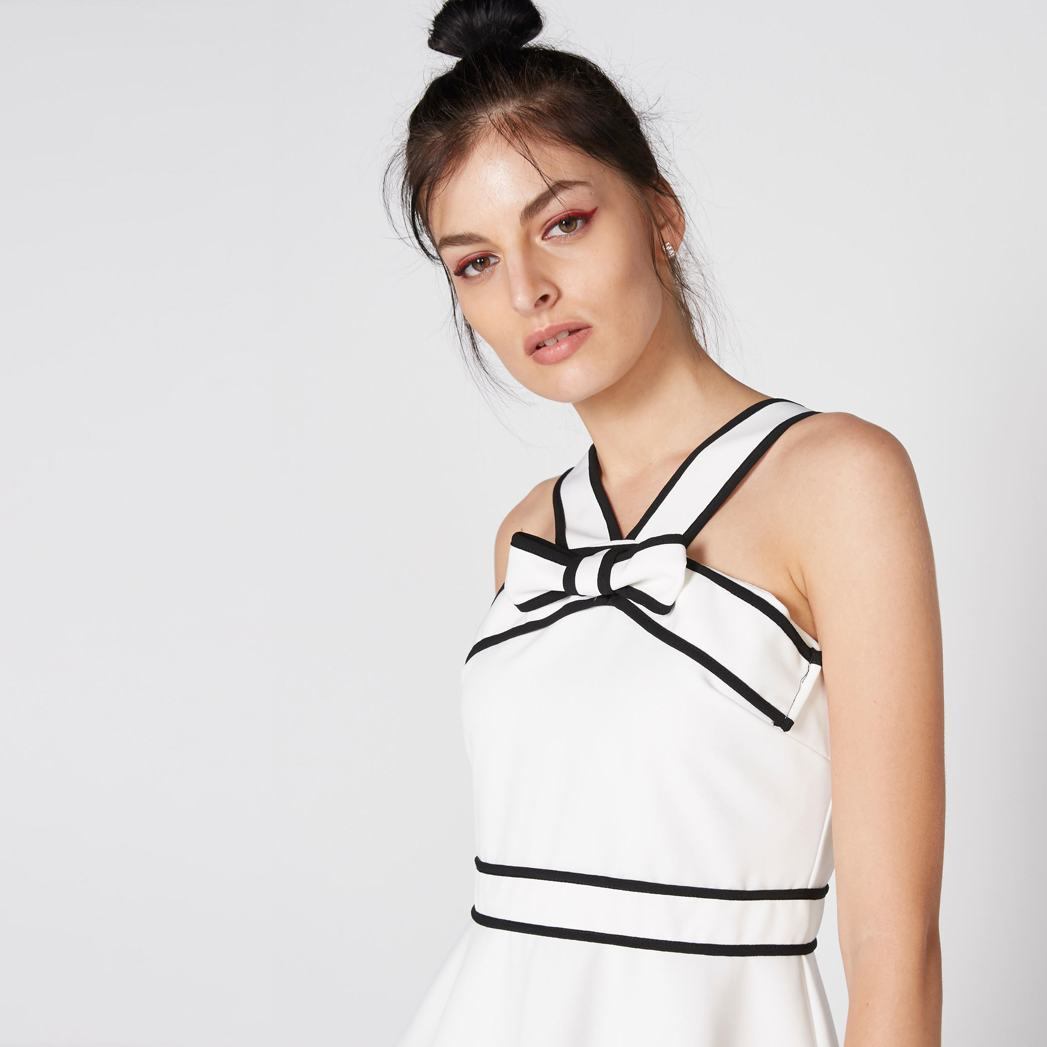 فستان متوسط الطول دون أكمام بفيونكة-women-clothing-dresses-image-4