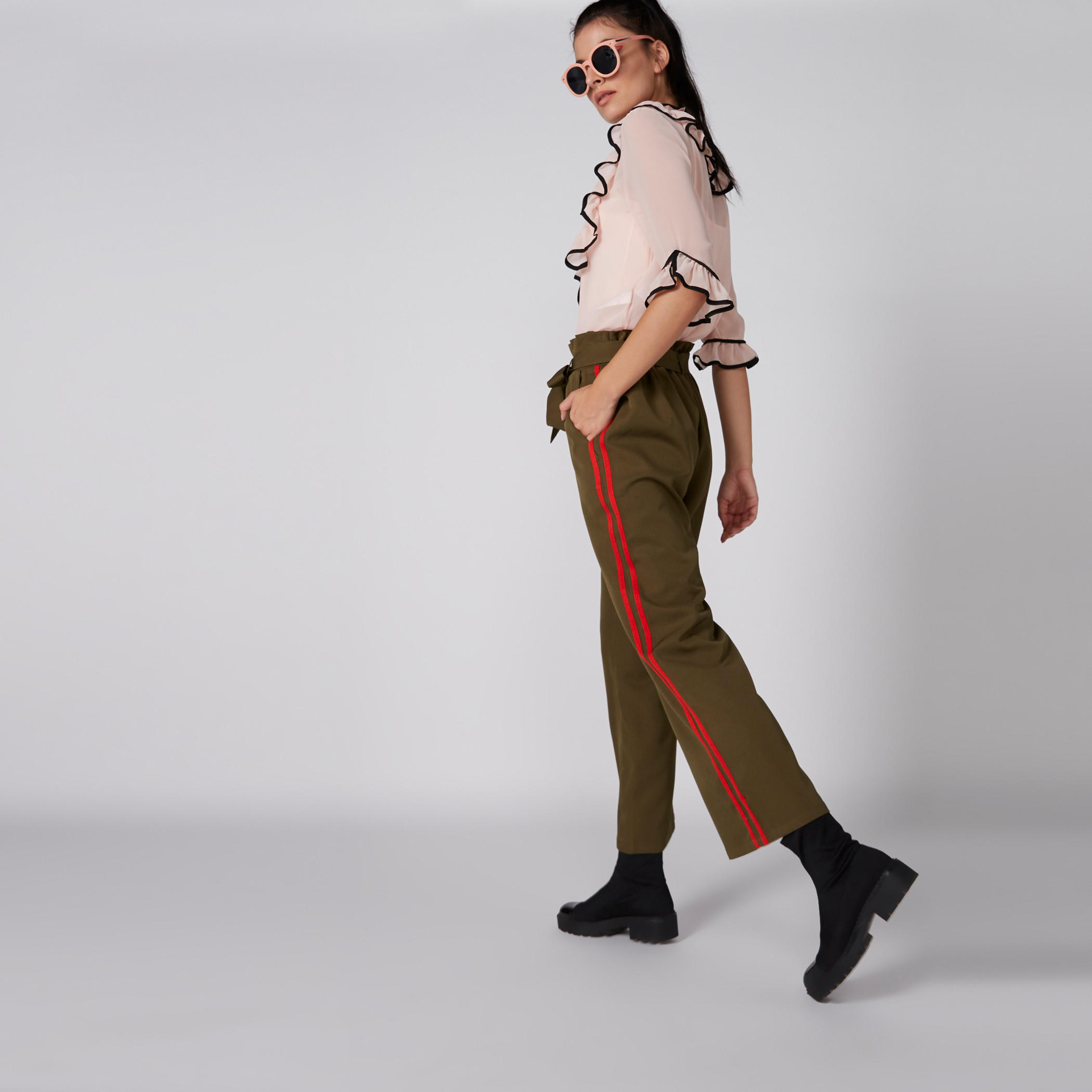 بنطال طويل برباط وجيوب-women-clothing-bottoms-trousers-image-3
