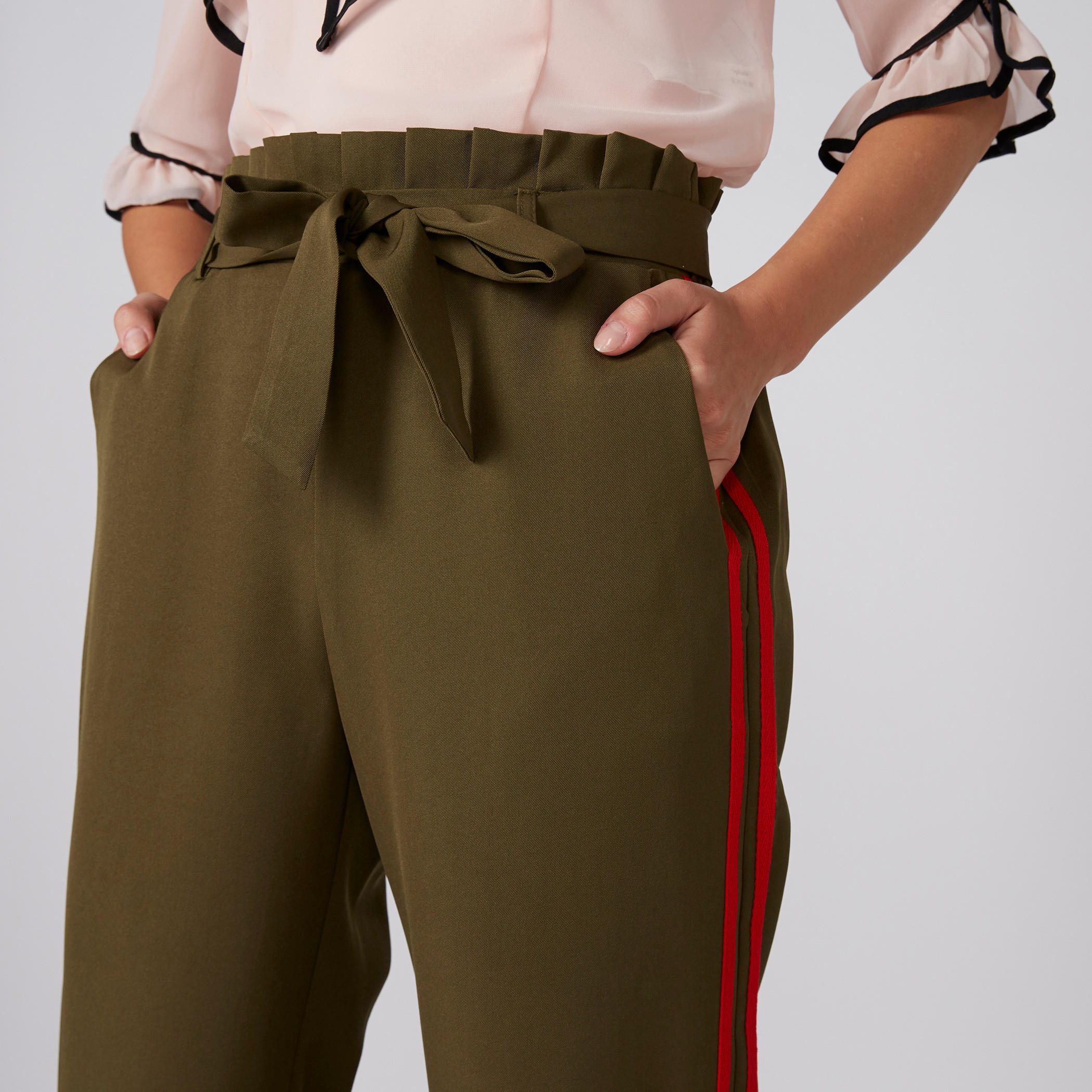 بنطال طويل برباط وجيوب-women-clothing-bottoms-trousers-image-4