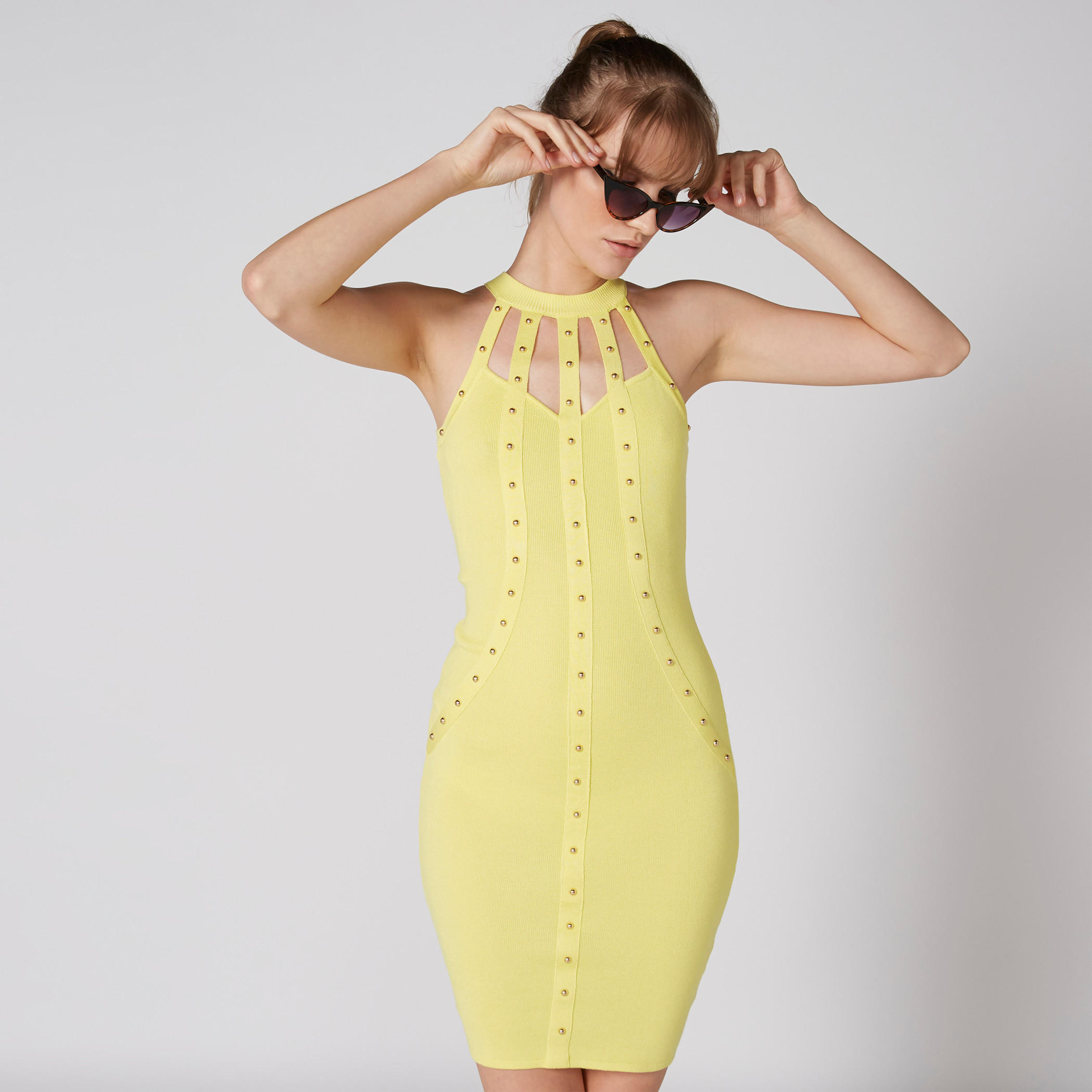 فستان قصير بقصّة ضيّقة وتفاصيل مرصّعة-women-clothing-dresses-image-1