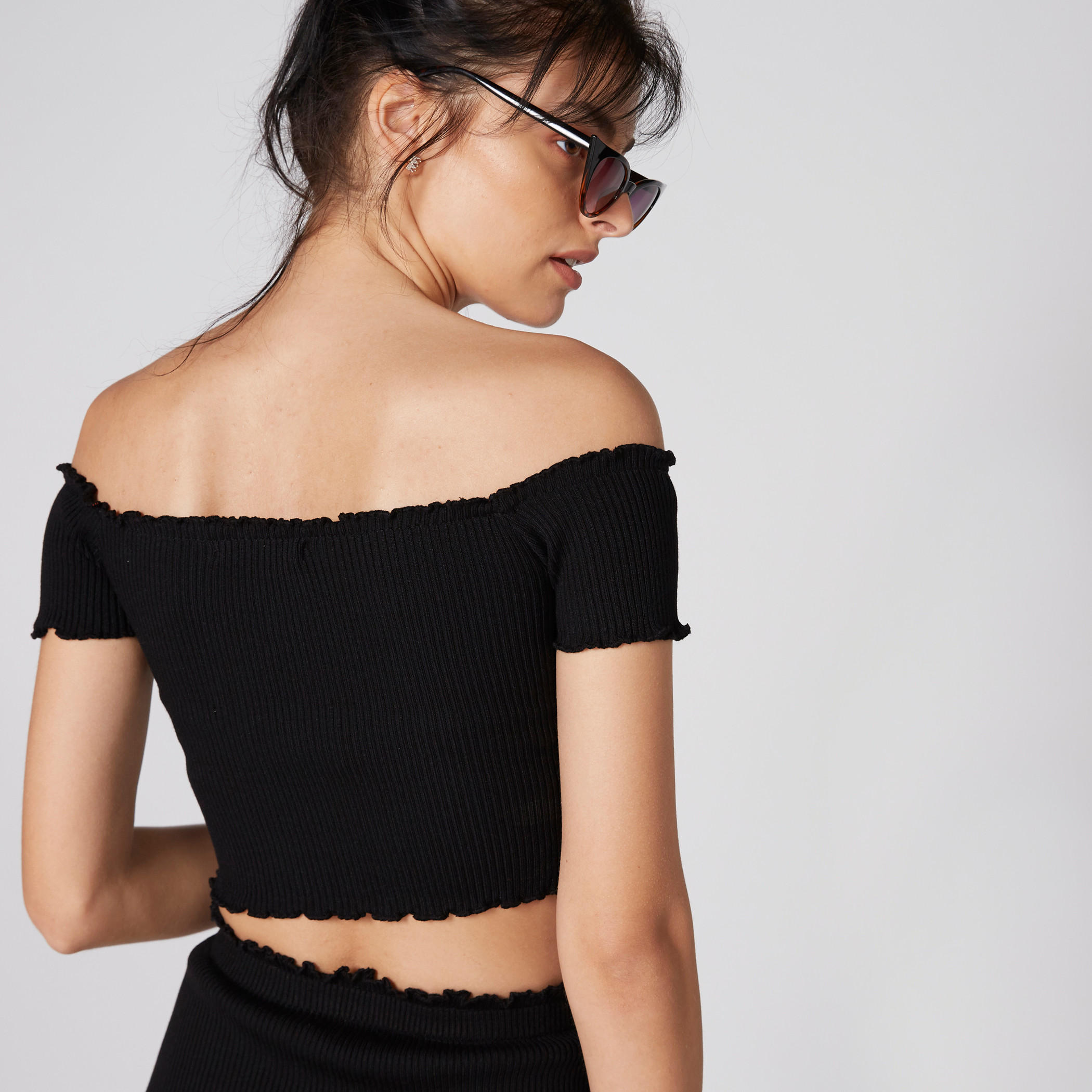 بلوزة قصيرة بأكتاف مكشوفة وأكمام قصيرة-women-clothing-shirtsandblouses-blouses-image-2