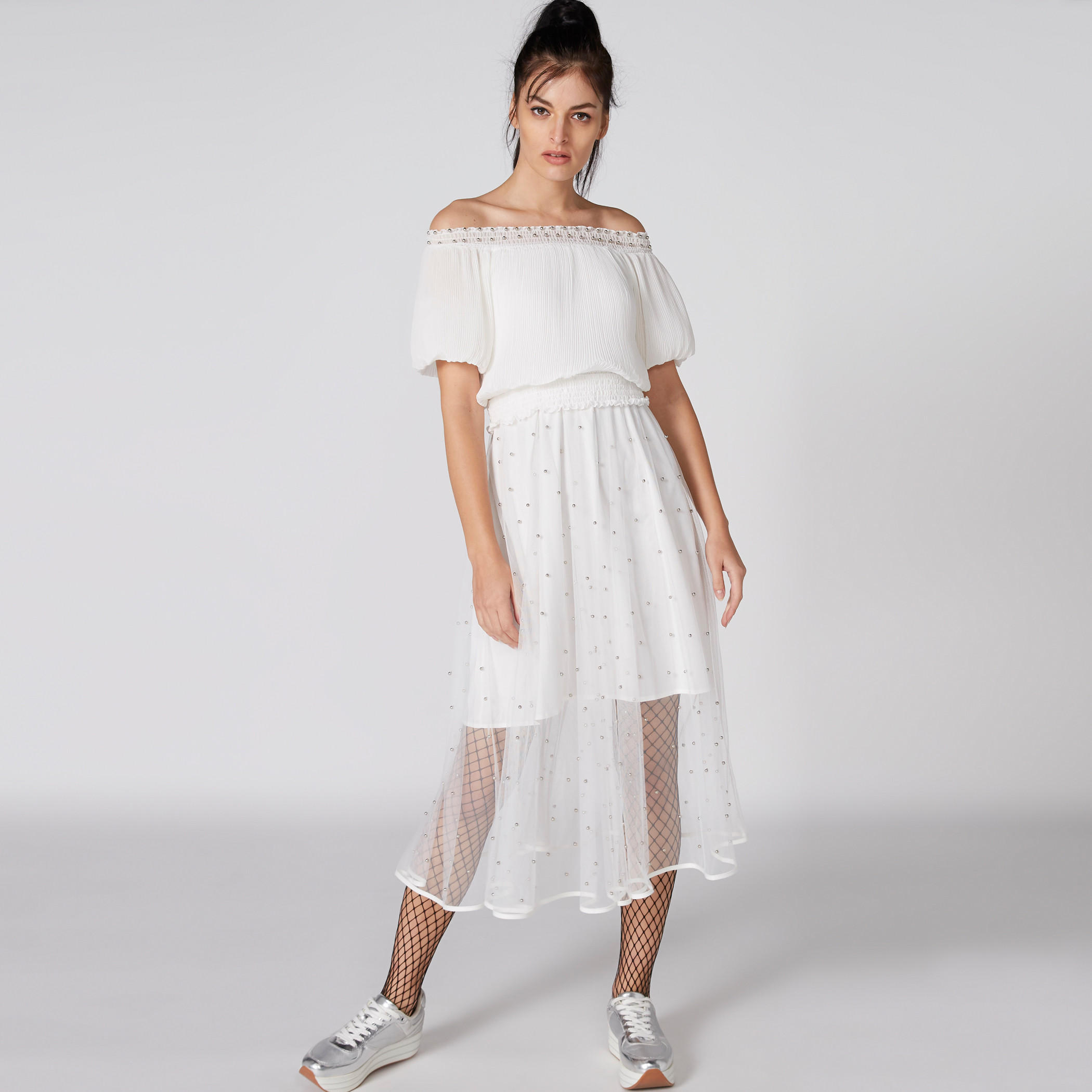 فستان متوسط الطول بتزيينات وأكتاف مكشوفة ودرزات-women-clothing-dresses-image-1