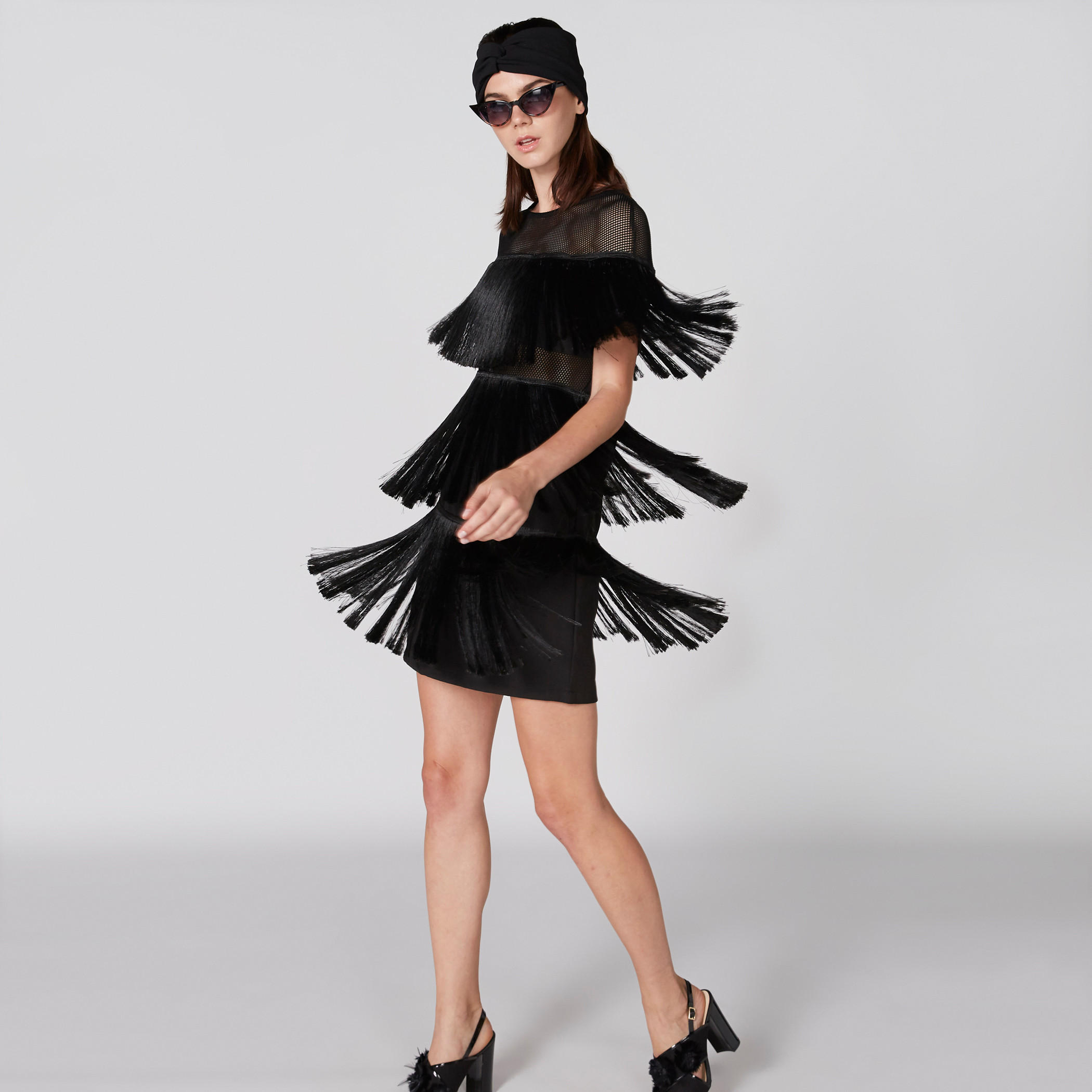 فستان قصير بسحّاب إغلاق وشراشيب وتفاصيل شبكية-women-clothing-dresses-image-1