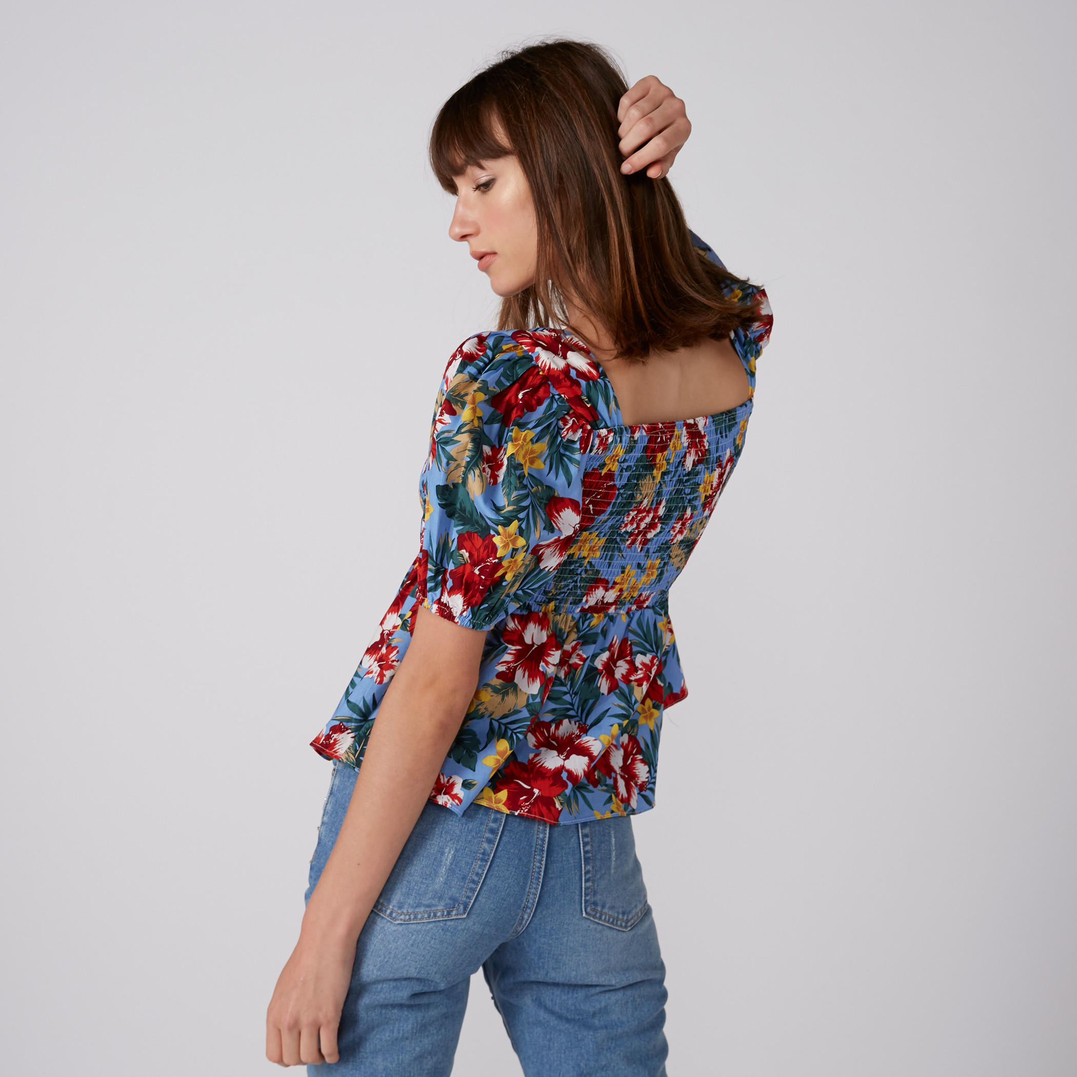بلوزة قصيرة بدرزات وطبعات-women-clothing-shirtsandblouses-blouses-image-2