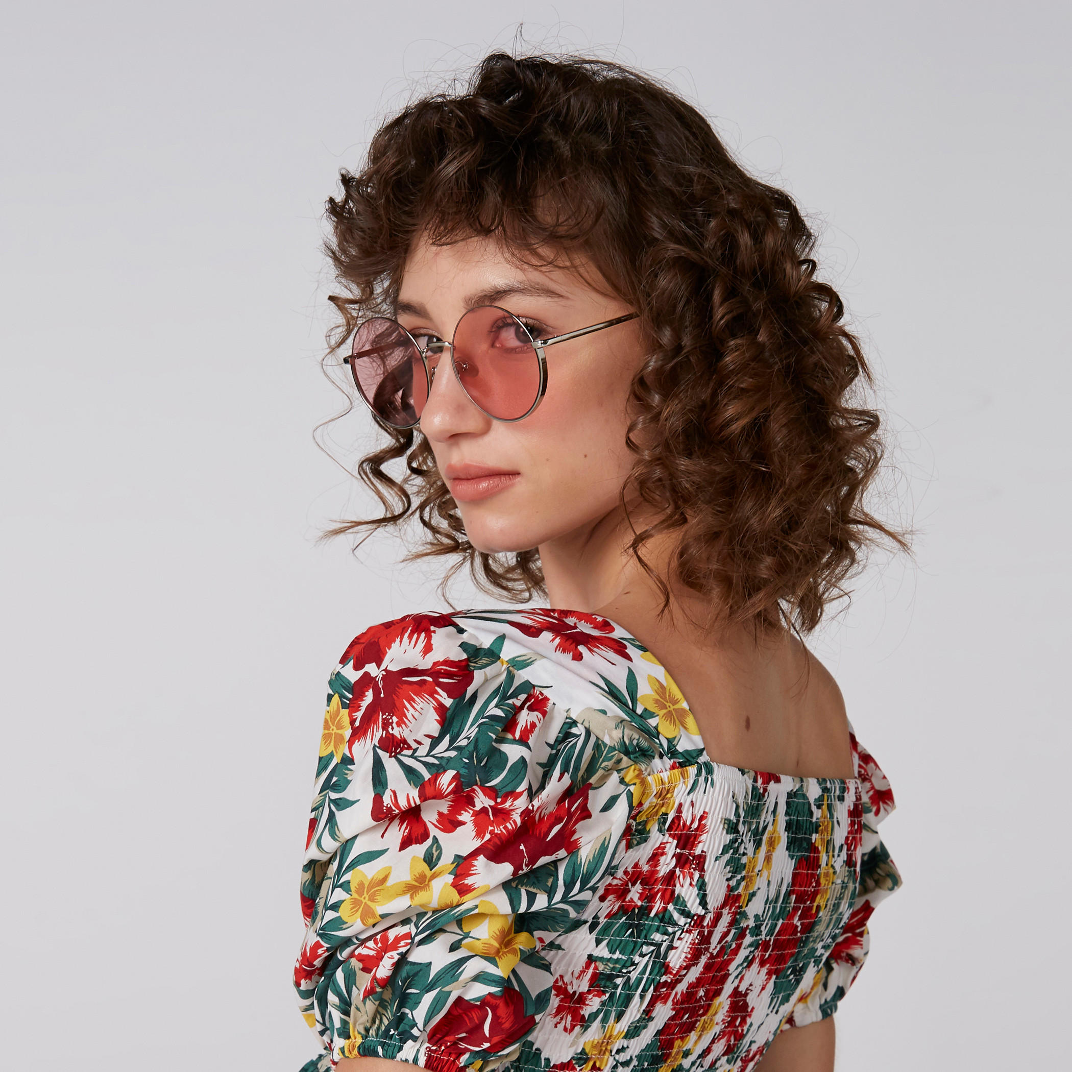بلوزة بطبعات زهرية وأكمام قصيرة-women-clothing-shirtsandblouses-blouses-image-1