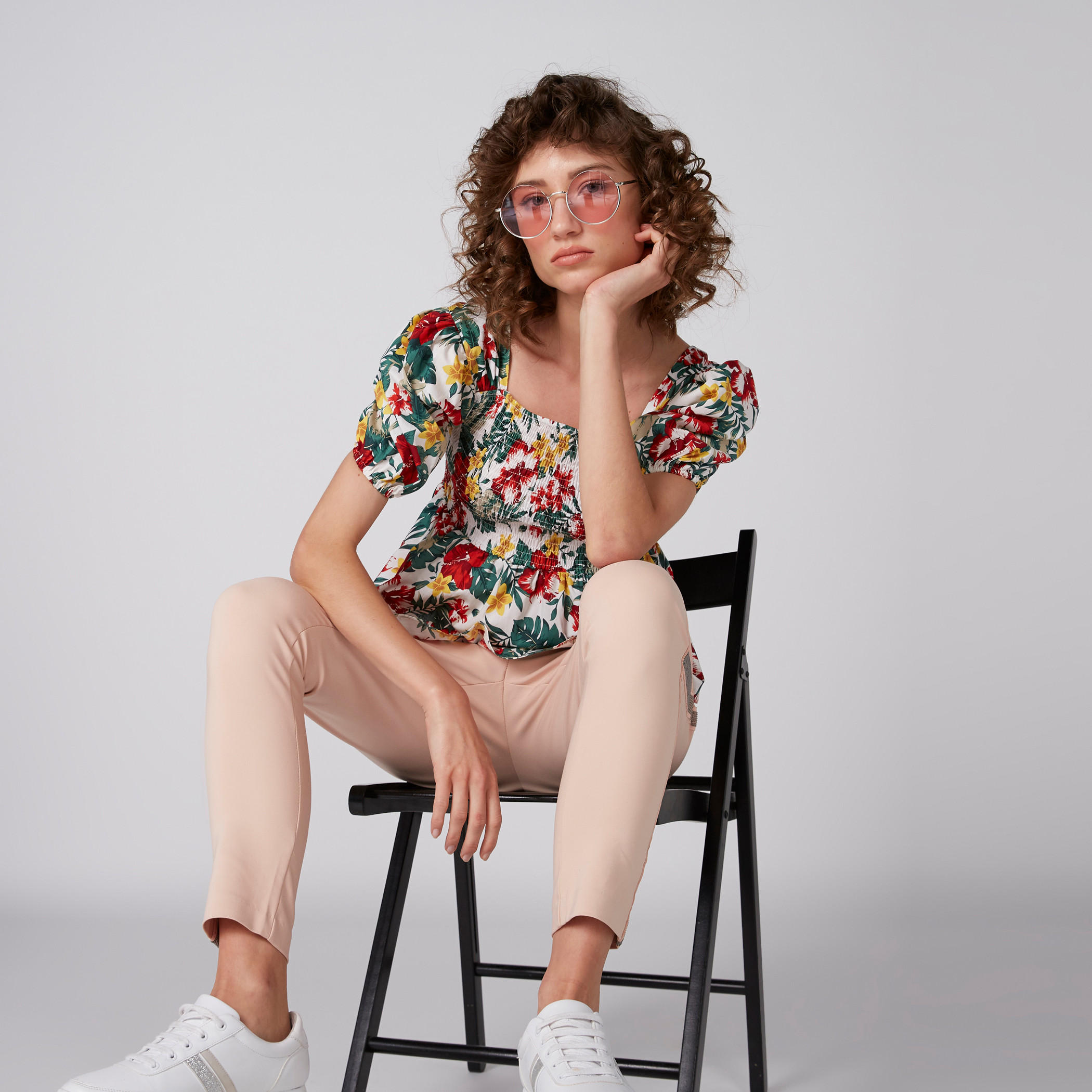 بلوزة بطبعات زهرية وأكمام قصيرة-women-clothing-shirtsandblouses-blouses-image-3