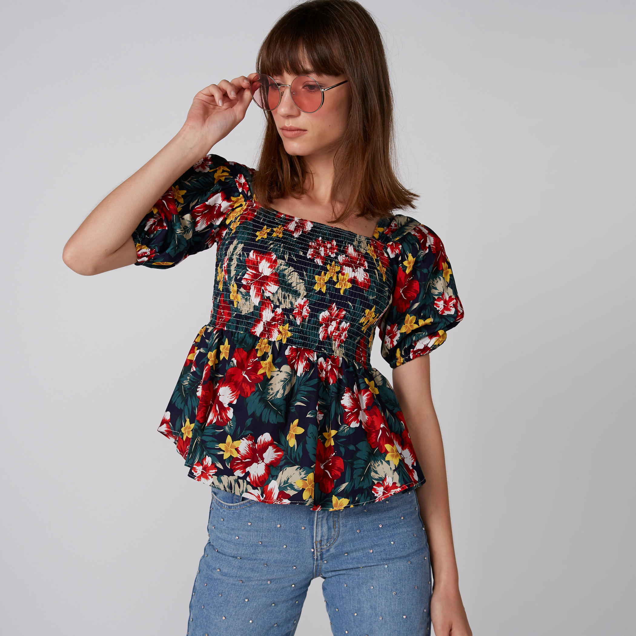 بلوزة قصيرة بطبعات وأكمام قصيرة-women-clothing-shirtsandblouses-blouses-image-3