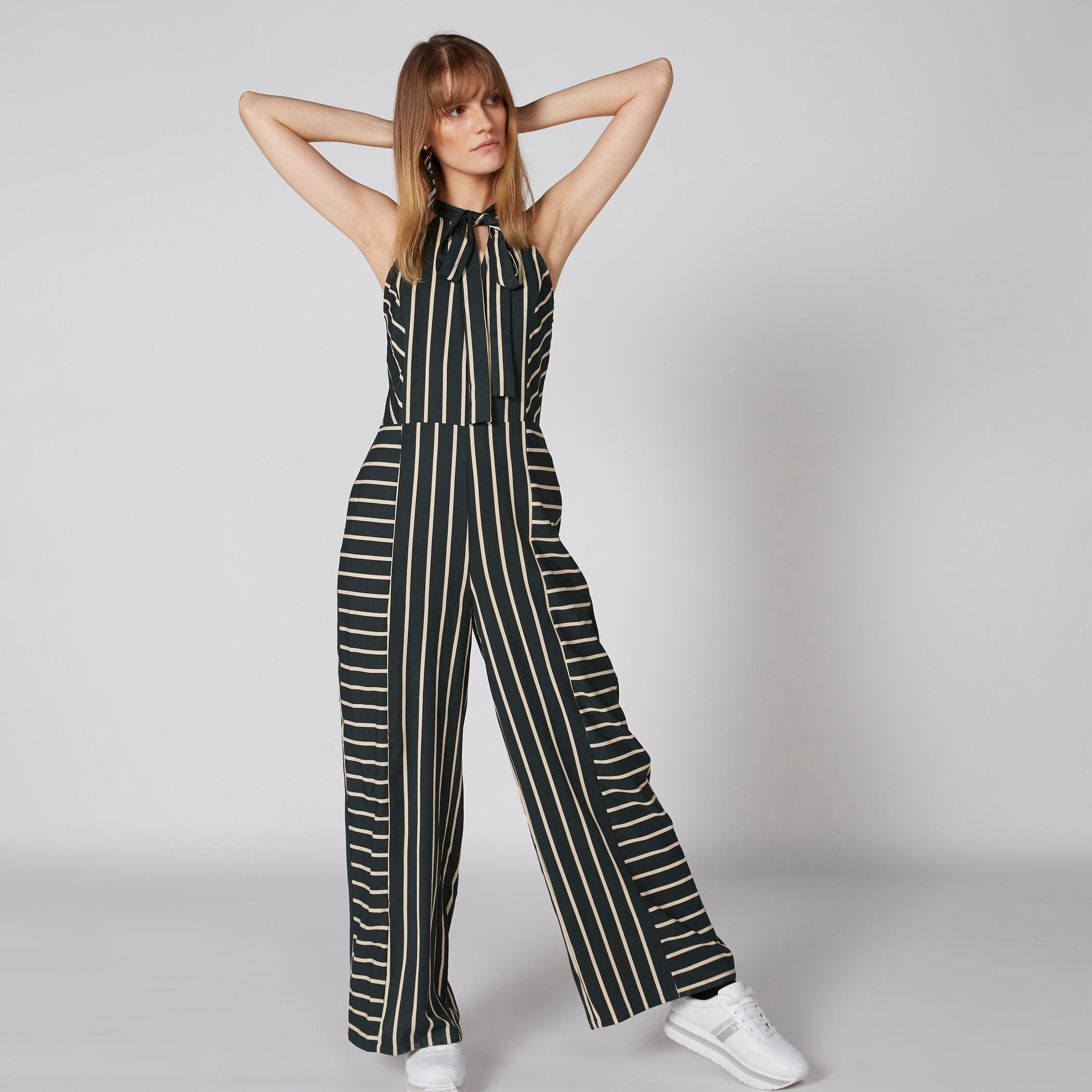 أفرول مقلّم دون أكمام بياقة هالتر وفيونكة-women-clothing-dresses-image-1