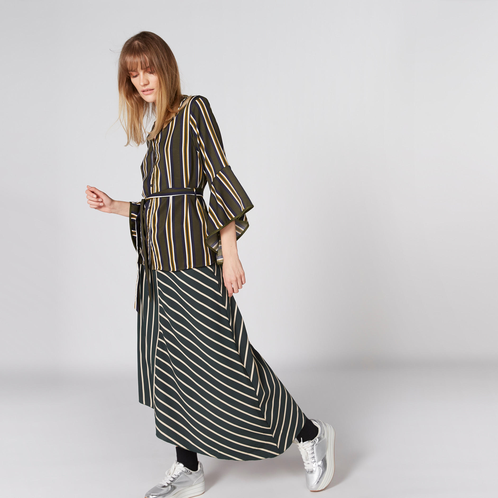 تنورة مقلمة بخصر مطّاطي وحوّاف غير مستوية-women-clothing-bottoms-skirts-image-1