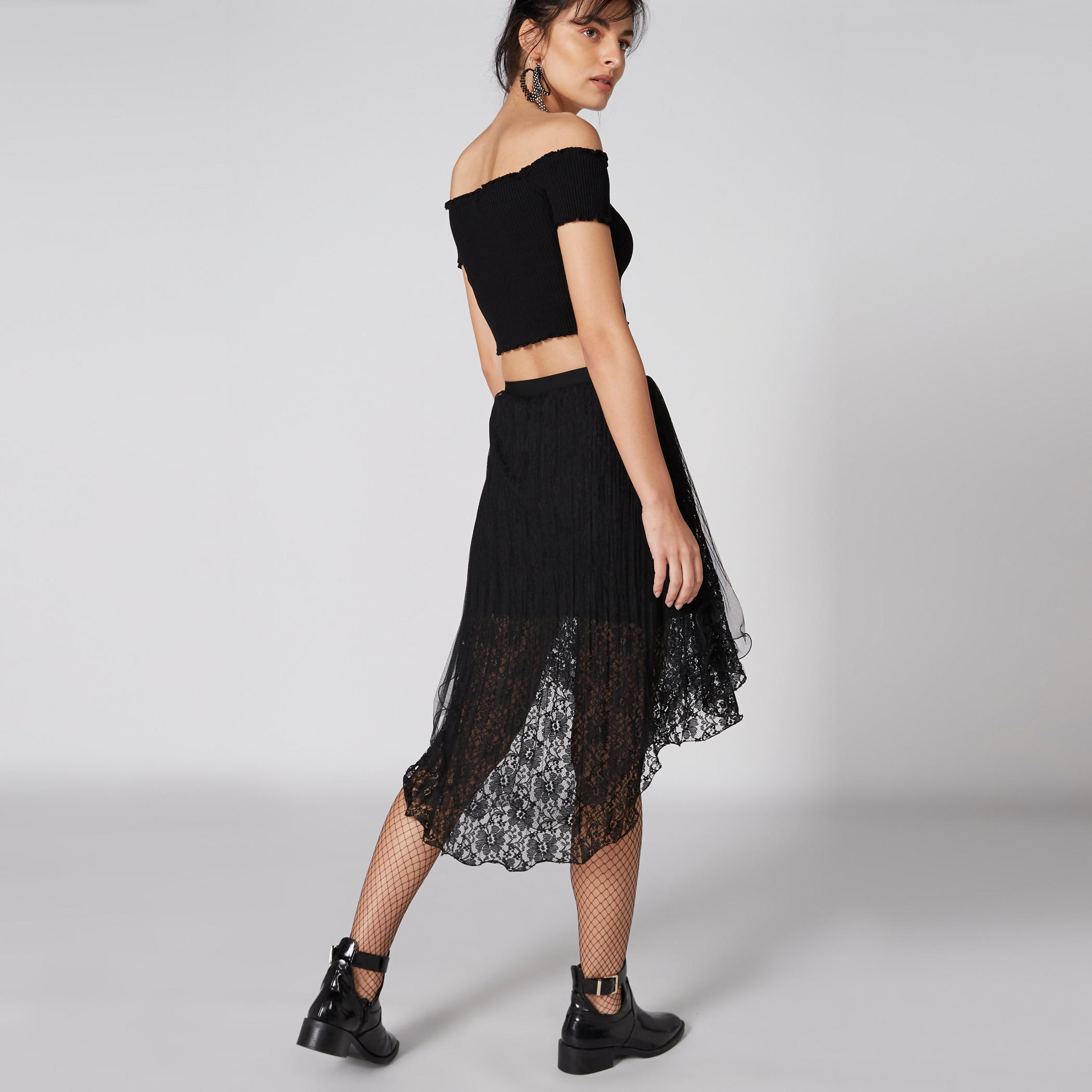 تنورة متوسطة الطول بخصر مطّاطي وتفاصيل دانتيل-women-clothing-bottoms-skirts-image-2
