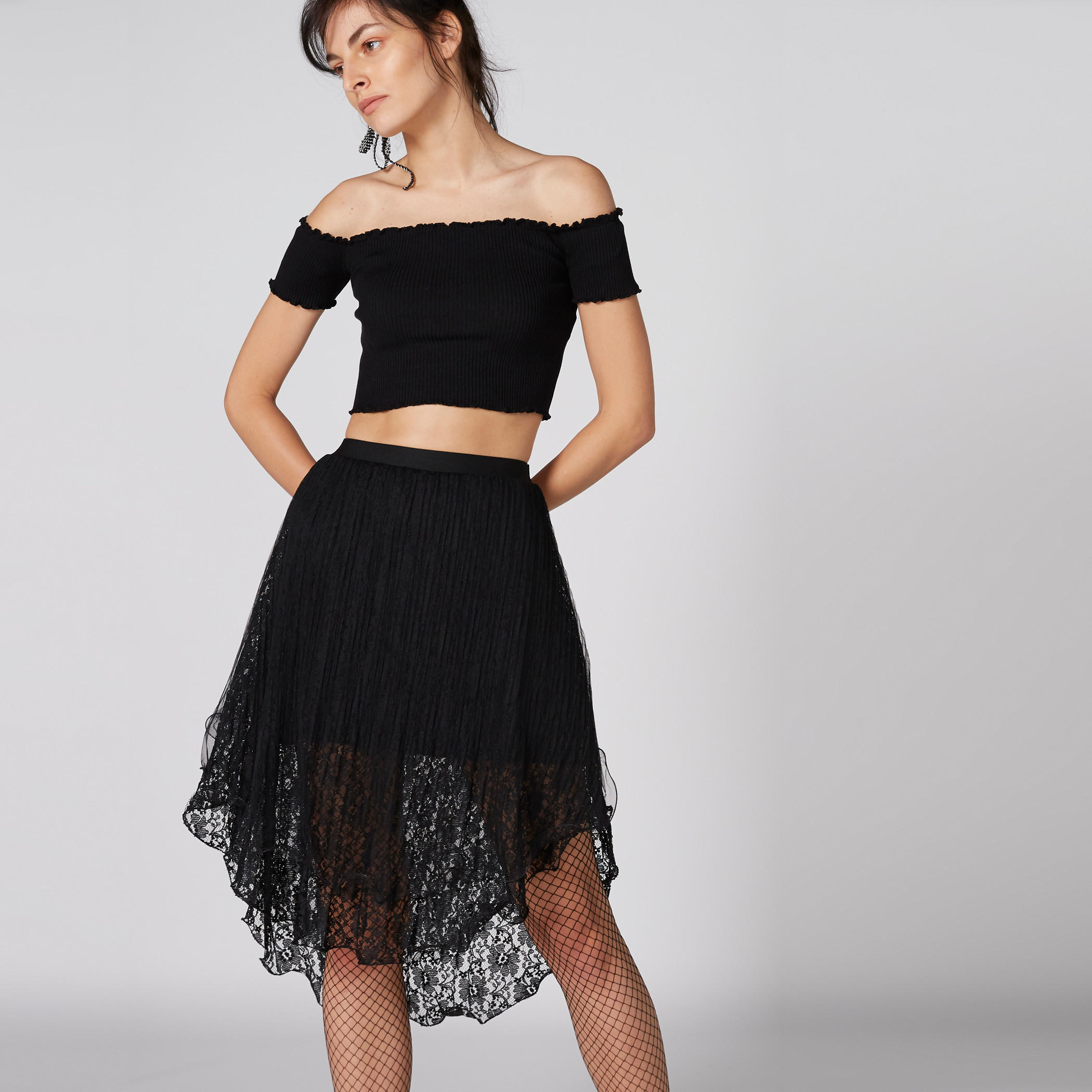 تنورة متوسطة الطول بخصر مطّاطي وتفاصيل دانتيل-women-clothing-bottoms-skirts-image-3