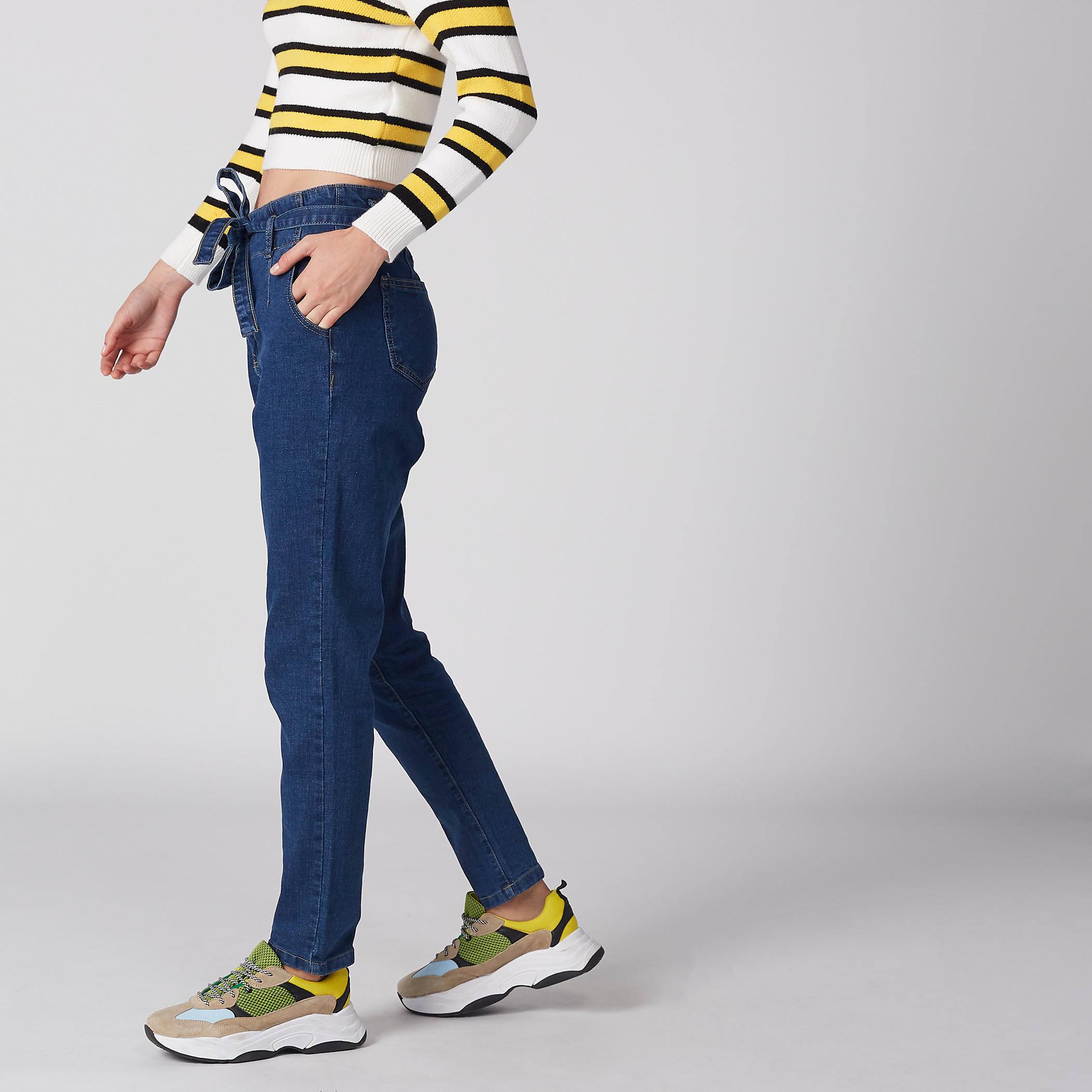 بنطال جينز طويل برباط وجيوب-women-clothing-bottoms-jeans-image-3