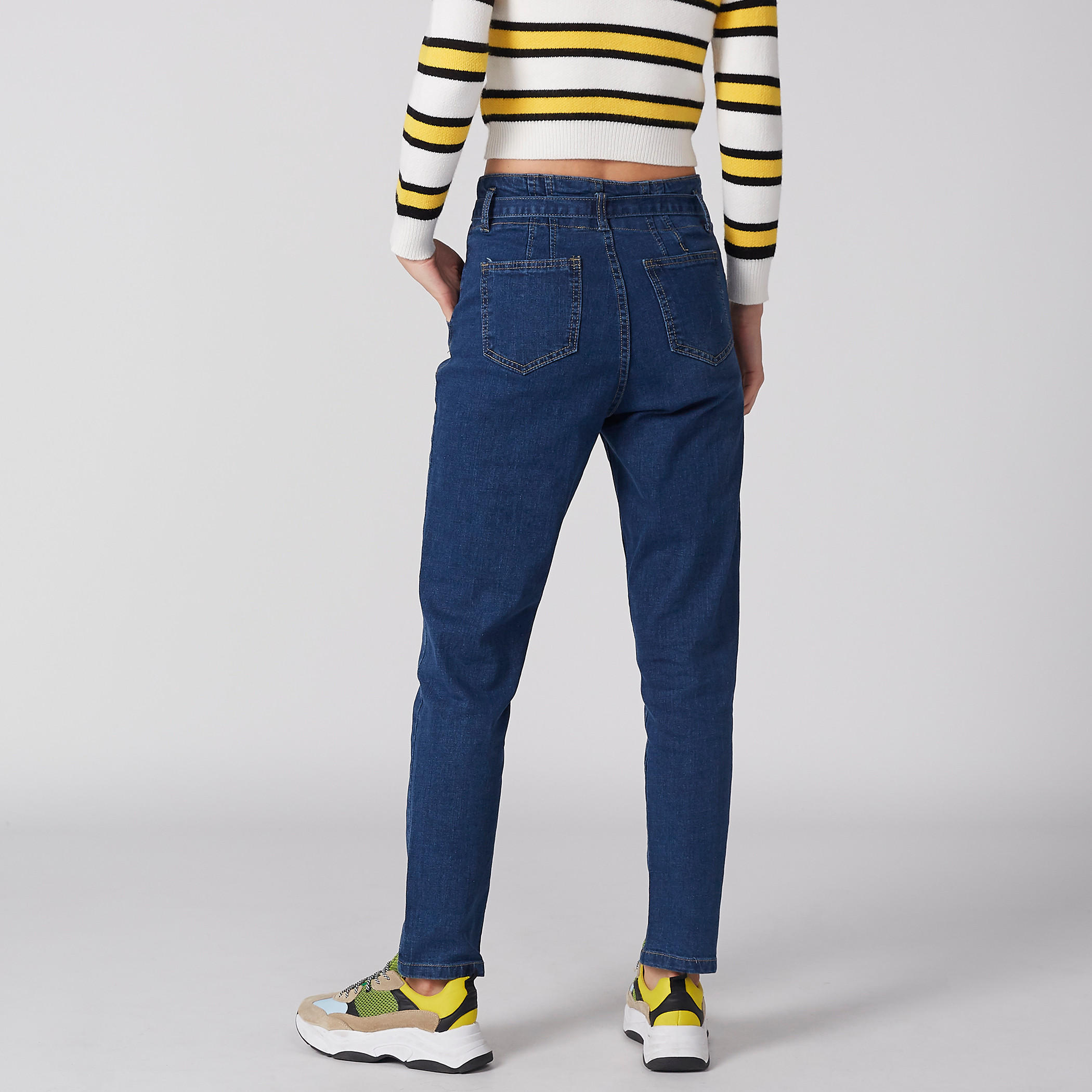 بنطال جينز طويل برباط وجيوب-women-clothing-bottoms-jeans-image-4