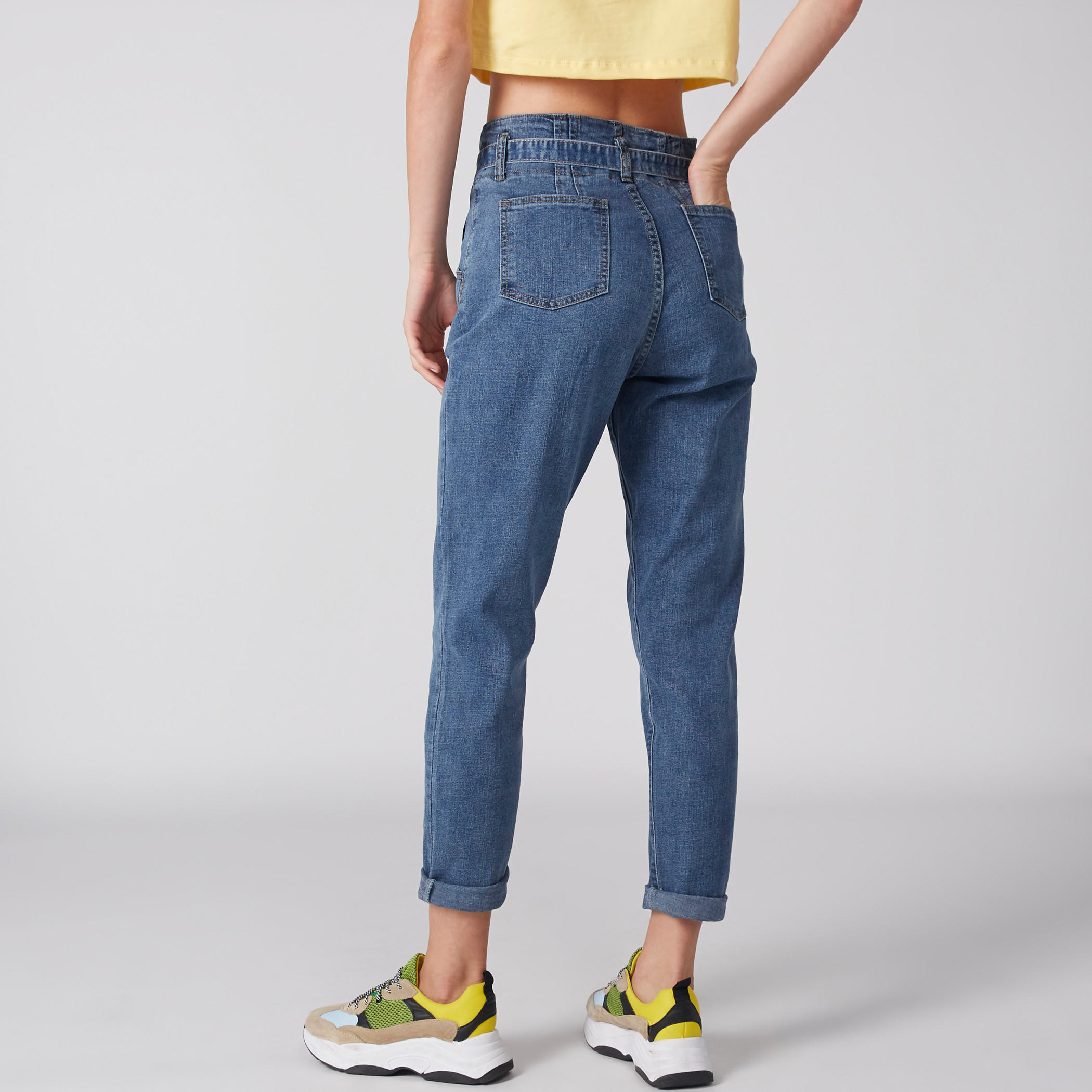 بنطال جينز طويل برباط وجيوب-women-clothing-bottoms-jeans-image-5