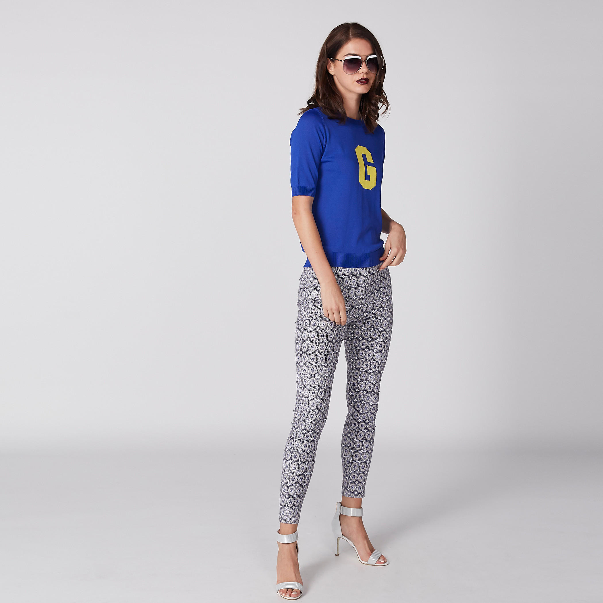 بلوزة بنقش مطبوع بأكمام قصيرة وياقة دائرية-women-clothing-tshirts-image-3