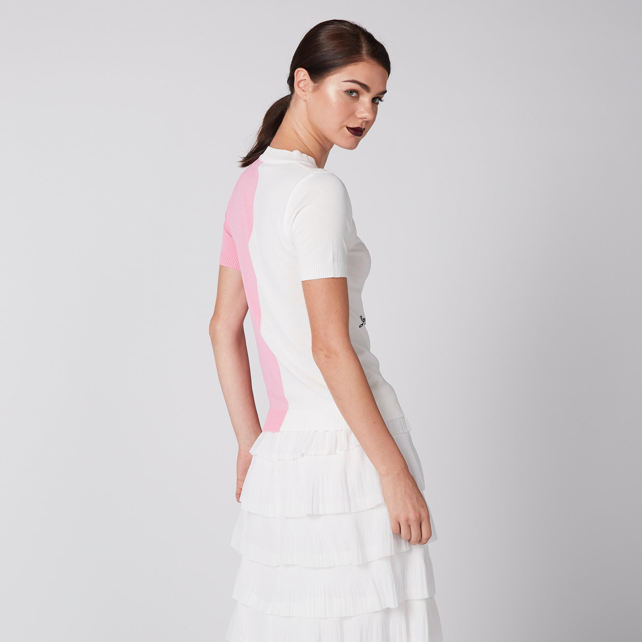 تيشيرت بنقش مطبوع مع ياقة دائرية وأكمام قصيرة-women-clothing-tshirts-image-3