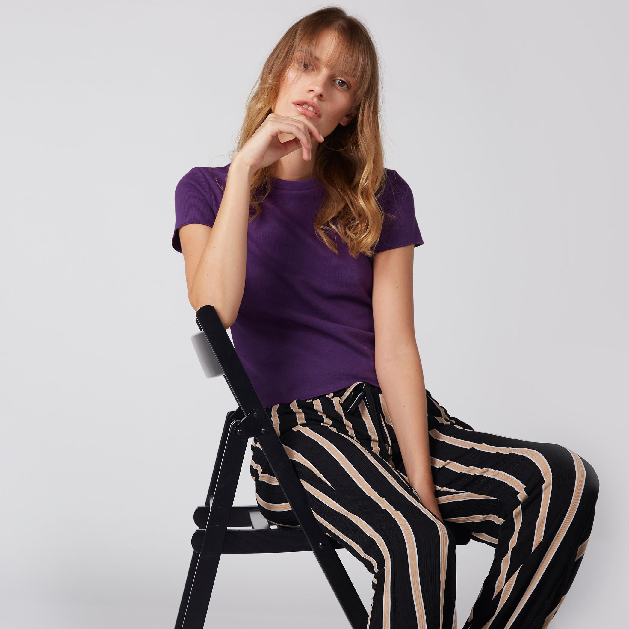 بنطال مقلم بخصر مطّاطي وجيوب-women-clothing-bottoms-trousers-image-5