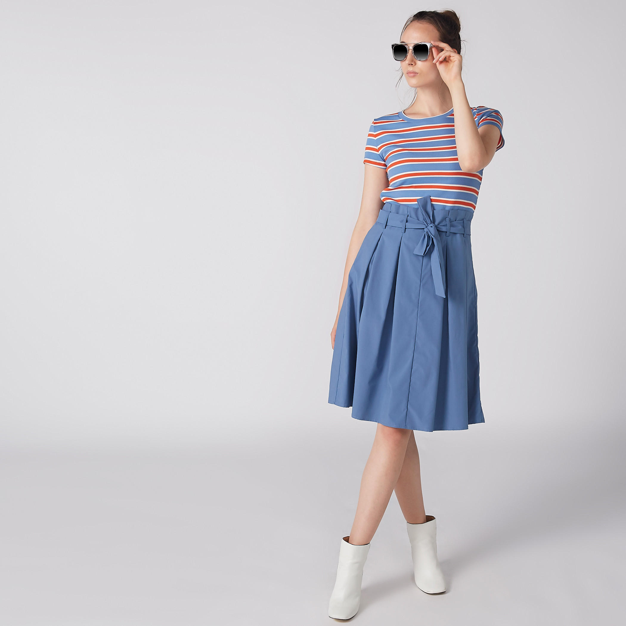 فستان مقلم متوسط الطول بياقة مستديرة وأربطة-women-clothing-dresses-image-2