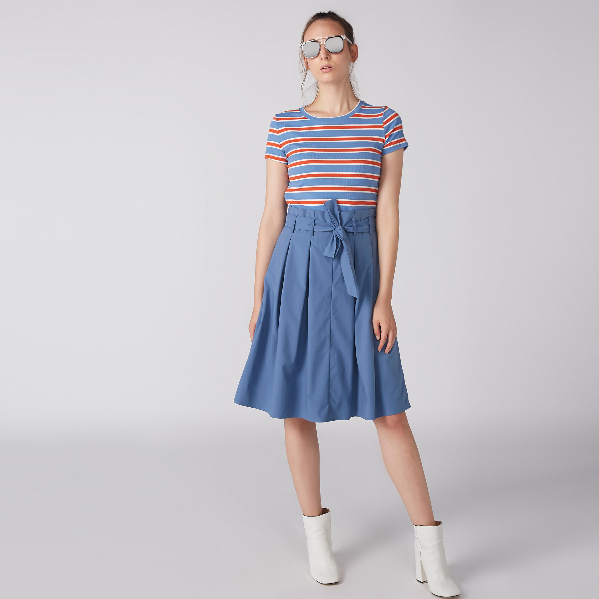 فستان مقلم متوسط الطول بياقة مستديرة وأربطة-women-clothing-dresses-image-3