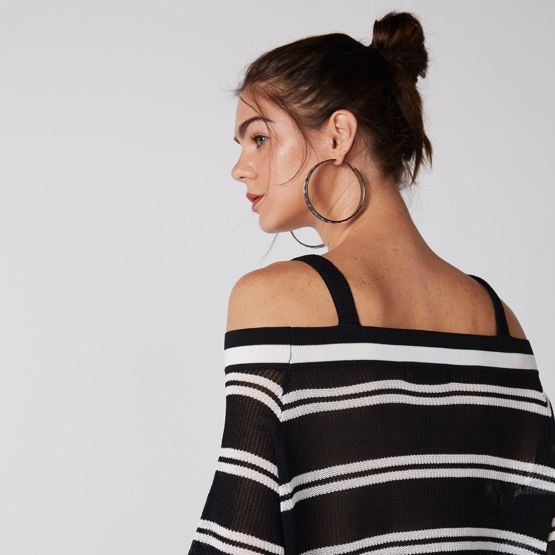 بلوزة مقلّمة بأكمام قصيرة-women-clothing-shirtsandblouses-blouses-image-5