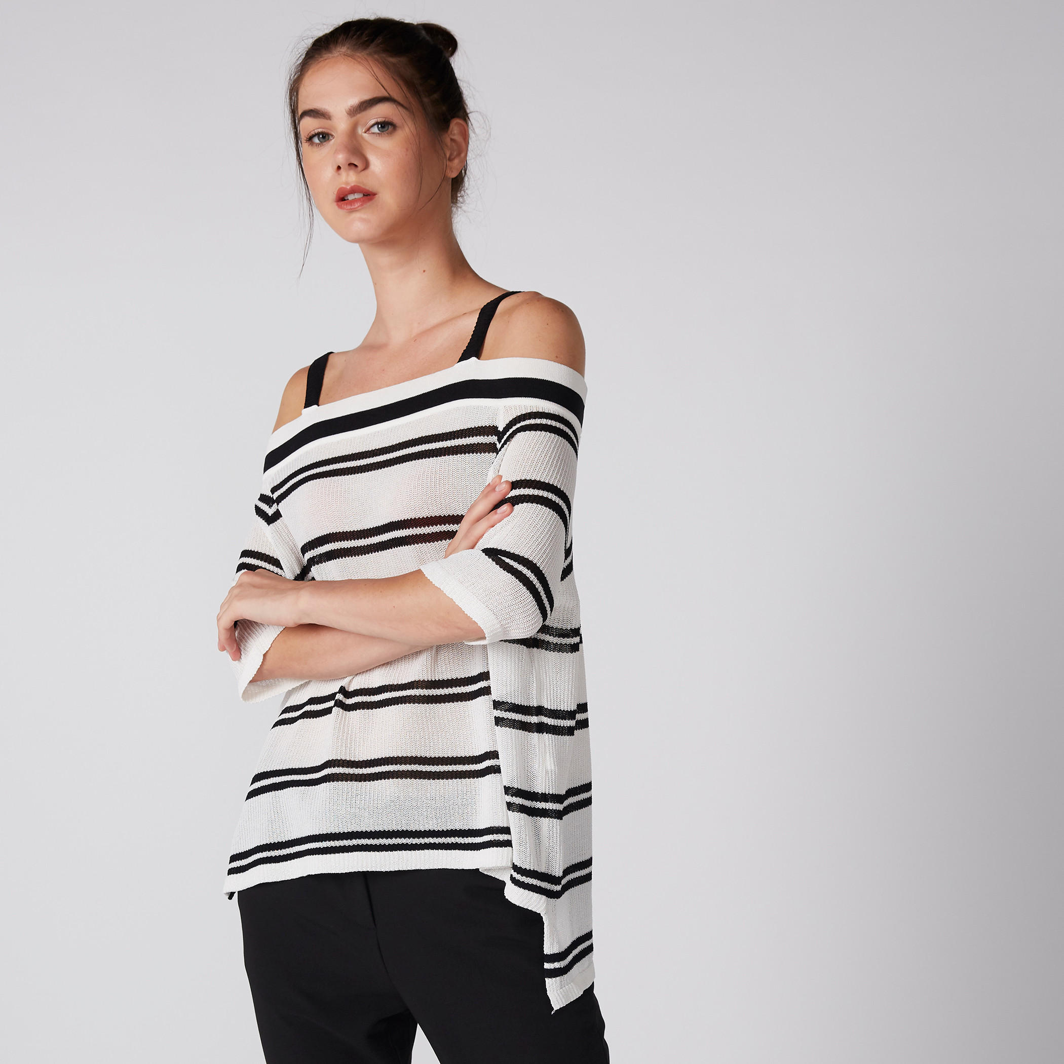 بلوزة مقلّمة بأكمام قصيرة-women-clothing-shirtsandblouses-blouses-image-1