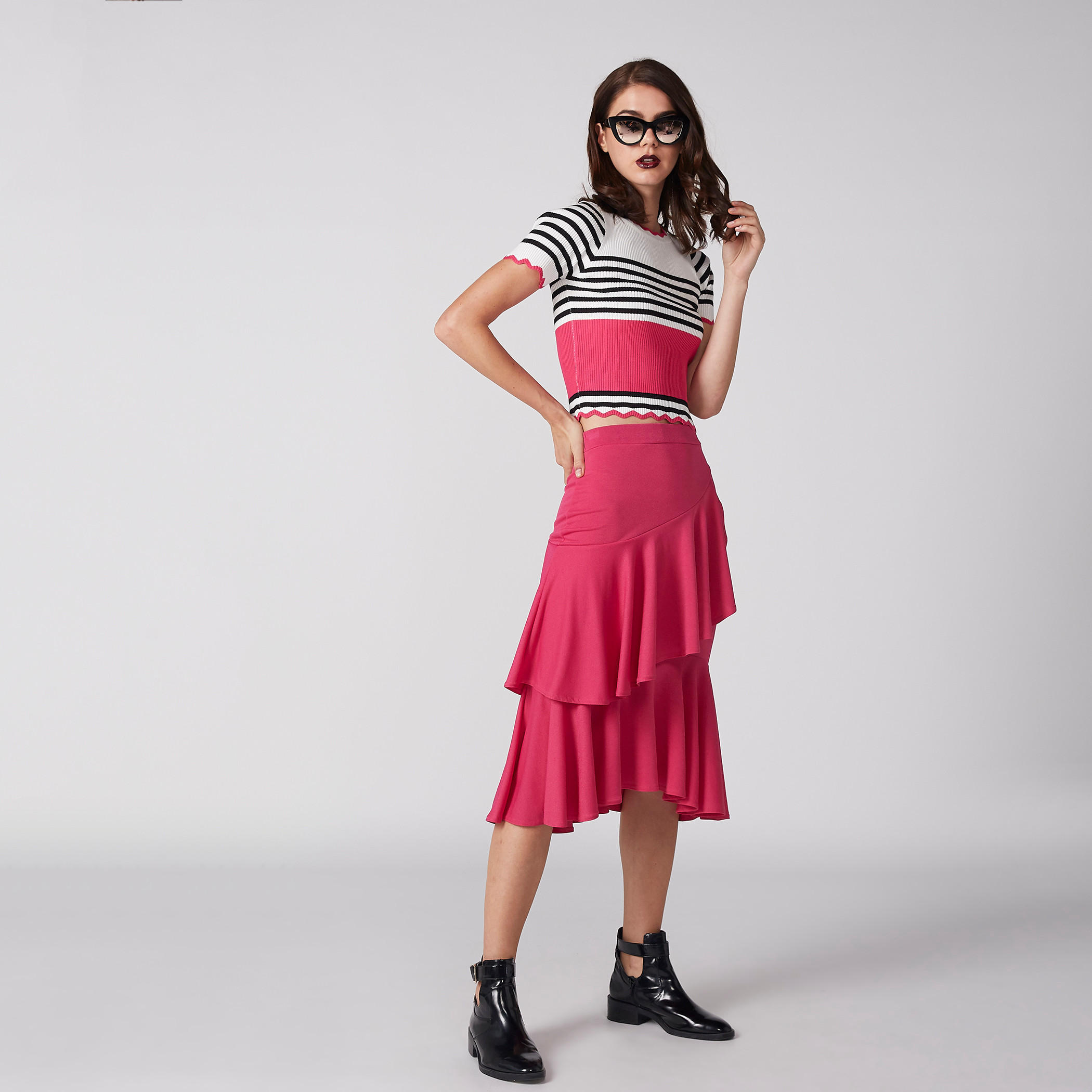 بلوزة مقلّمة بياقة مستديرة-women-clothing-shirtsandblouses-blouses-image-2