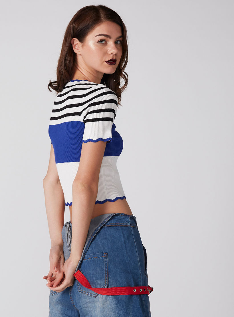 بلوزة قصيرة مقلّمة بياقة مستديرة-women-clothing-shirtsandblouses-blouses-image-3