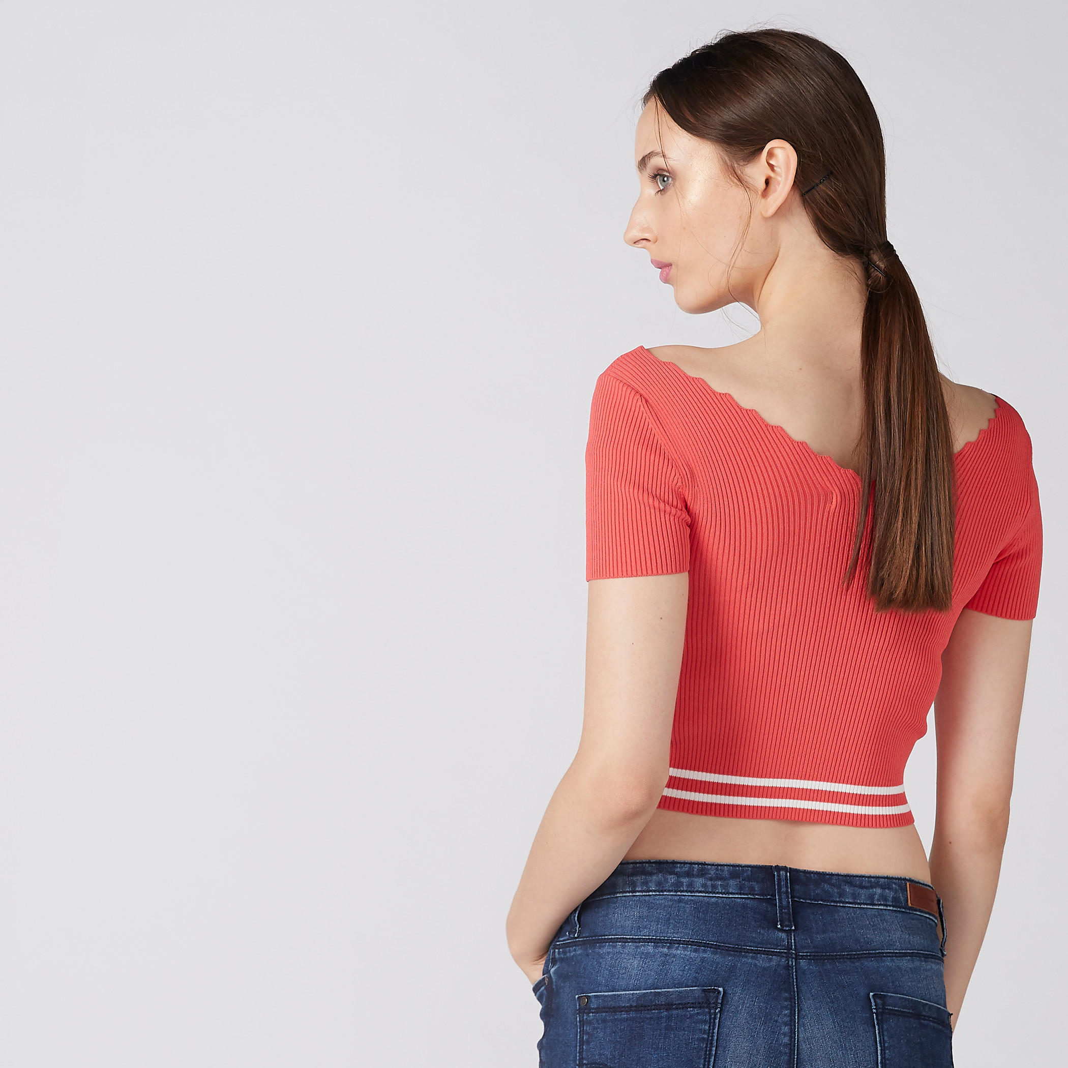 بلوزة قصيرة ومضلّعة بأكمام قصيرة-women-clothing-shirtsandblouses-blouses-image-2