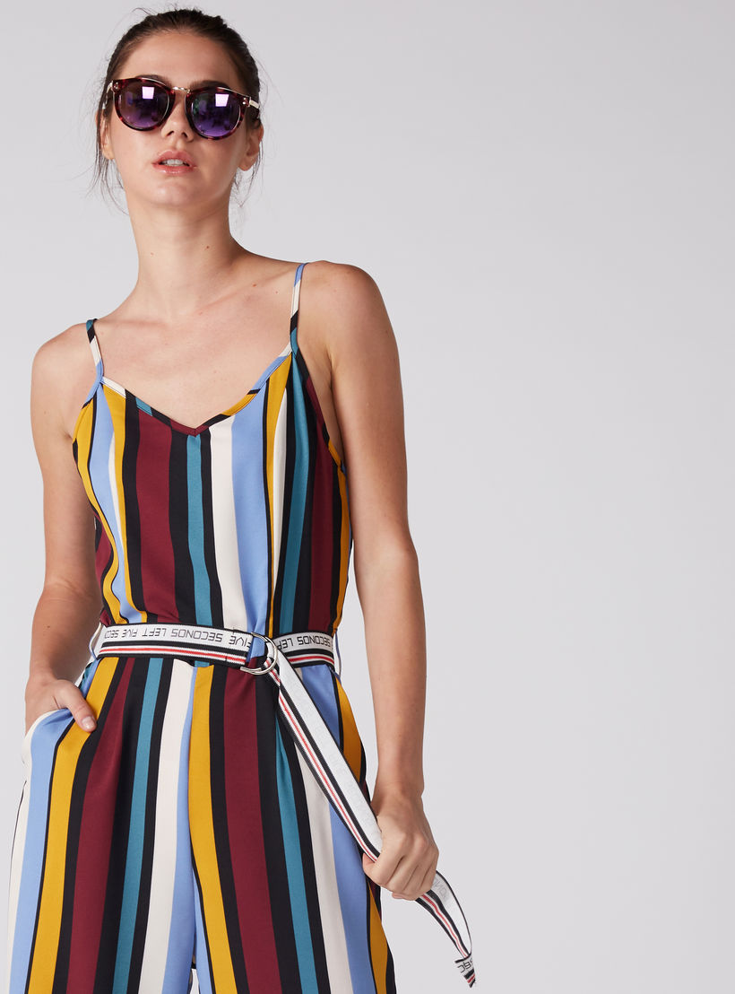 أفرول مقلّم دون أكمام بحزام وحمالات رفيعة-women-clothing-jumpsuits-image-2