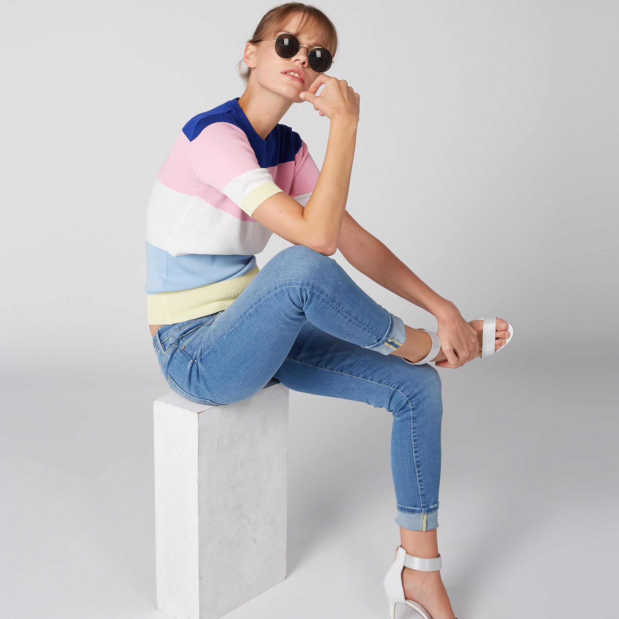 بلوزة بياقة مستديرة وأكمام قصيرة-women-clothing-tshirts-image-3
