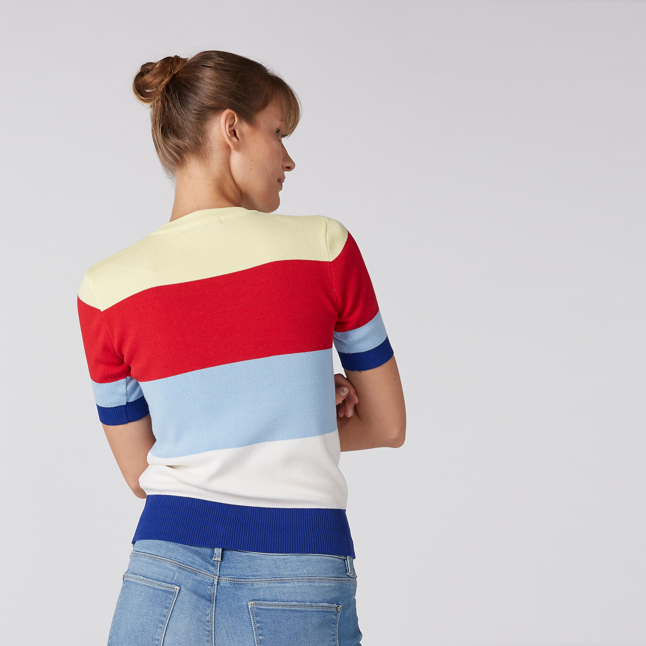 بلوزة بياقة مستديرة وأكمام قصيرة-women-clothing-tshirts-image-2