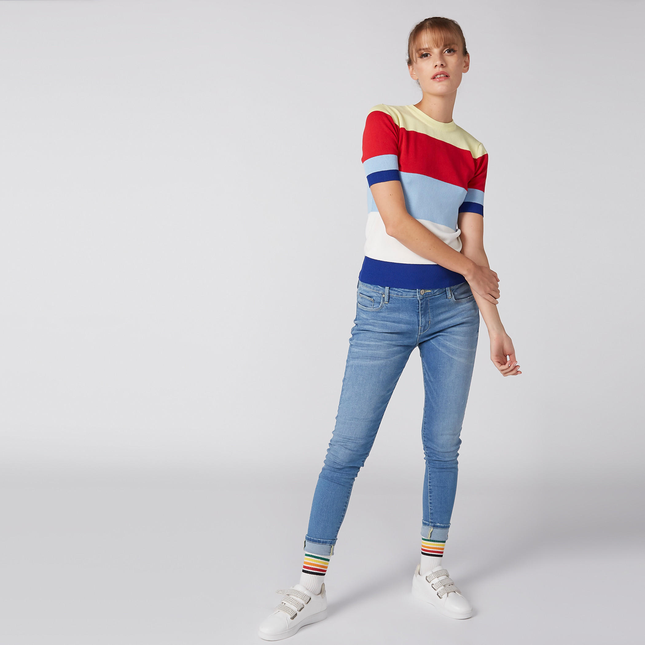 بلوزة بياقة مستديرة وأكمام قصيرة-women-clothing-tshirts-image-4
