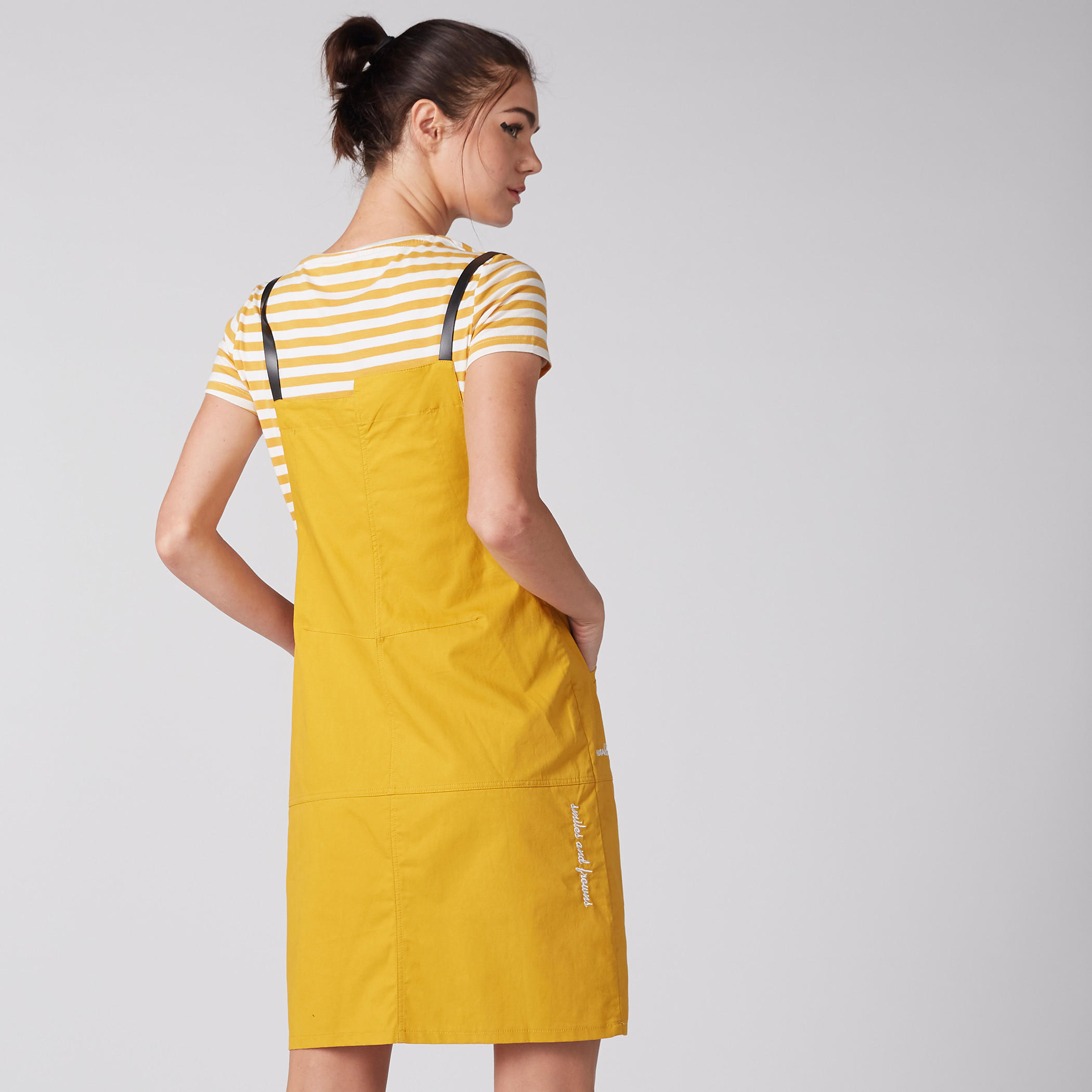 مريلة ميدي بجيوب-women-clothing-dresses-image-2