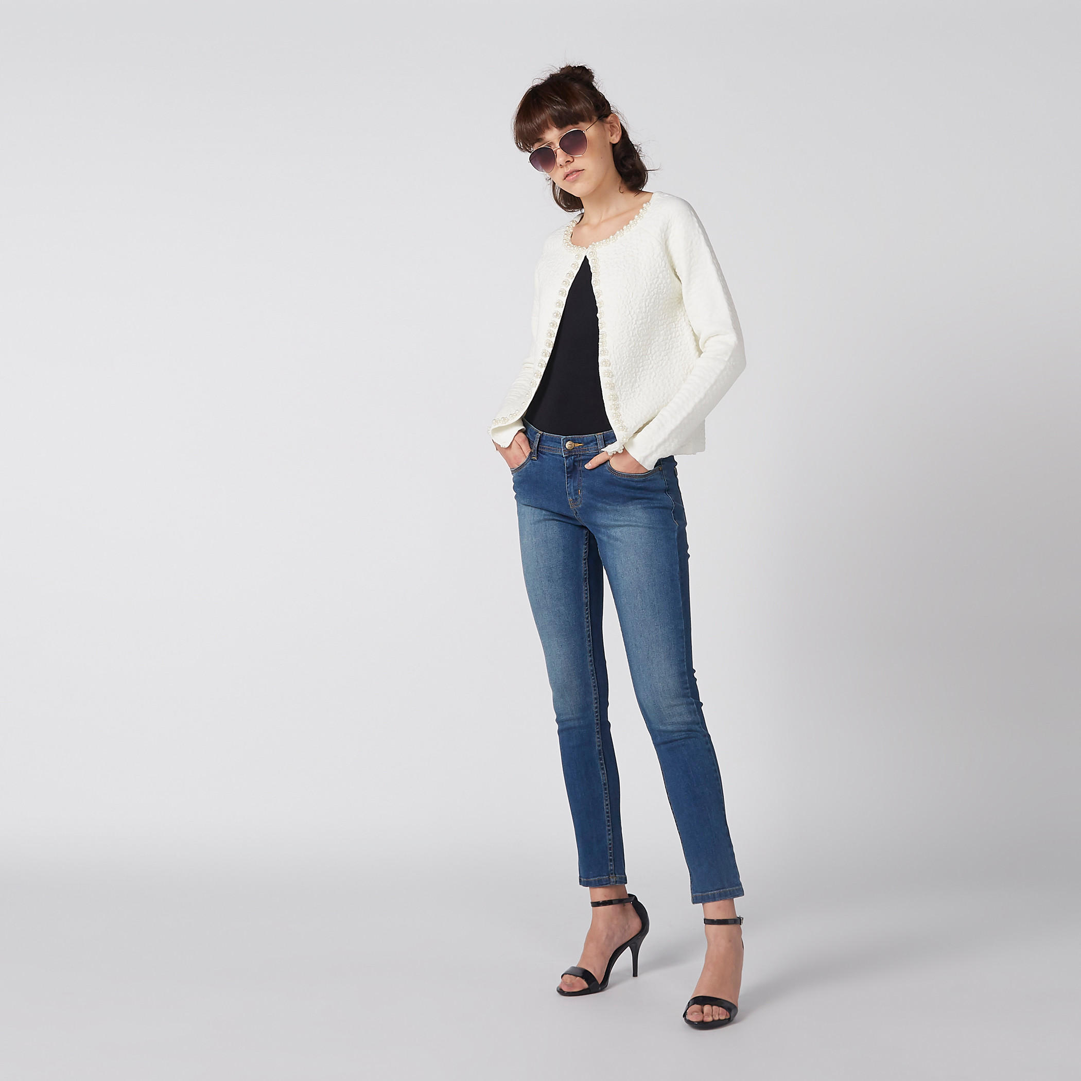 جاكيت مفتوح بأكمام طويلة وتفاصيل لؤلؤ-women-winterwear-coatsandjackets-jackets-image-4