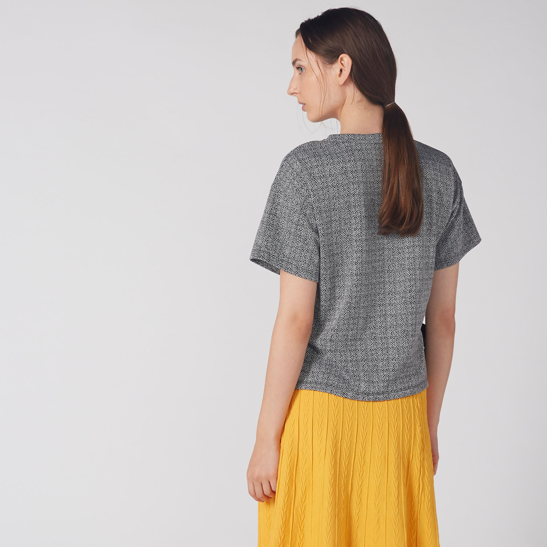بلوزة بارزة الملمس بياقة مستديرة وأكمام قصيرة-women-clothing-shirtsandblouses-blouses-image-4