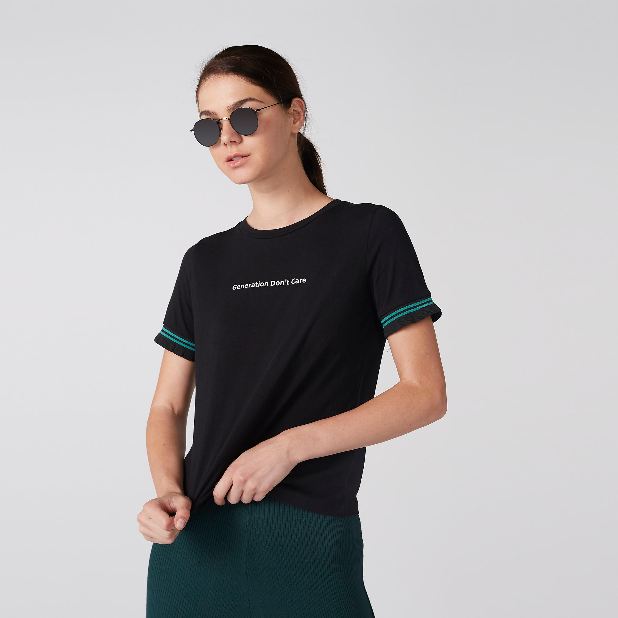 بلوزة بياقة مستديرة وأكمام قصيرة وطبعات-women-clothing-tshirts-image-2