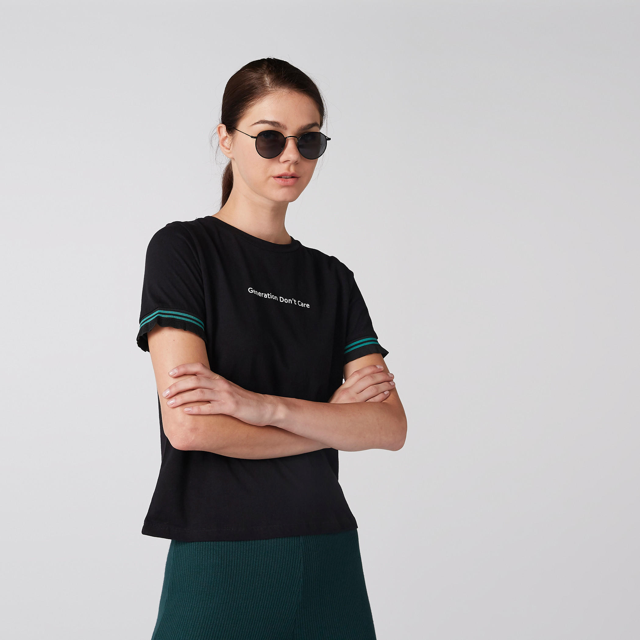 بلوزة بياقة مستديرة وأكمام قصيرة وطبعات-women-clothing-tshirts-image-5