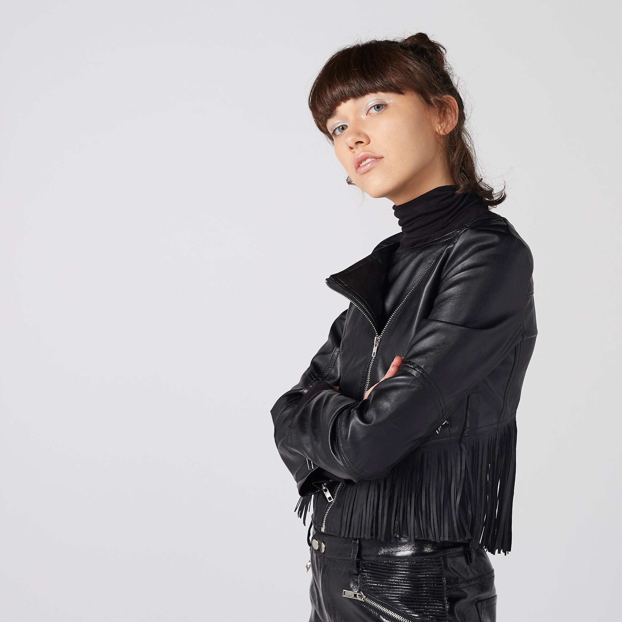 جاكيت بايكّر بأكمام طويلة وسحّاب إغلاق وشرّابات-women-winterwear-coatsandjackets-jackets-image-1