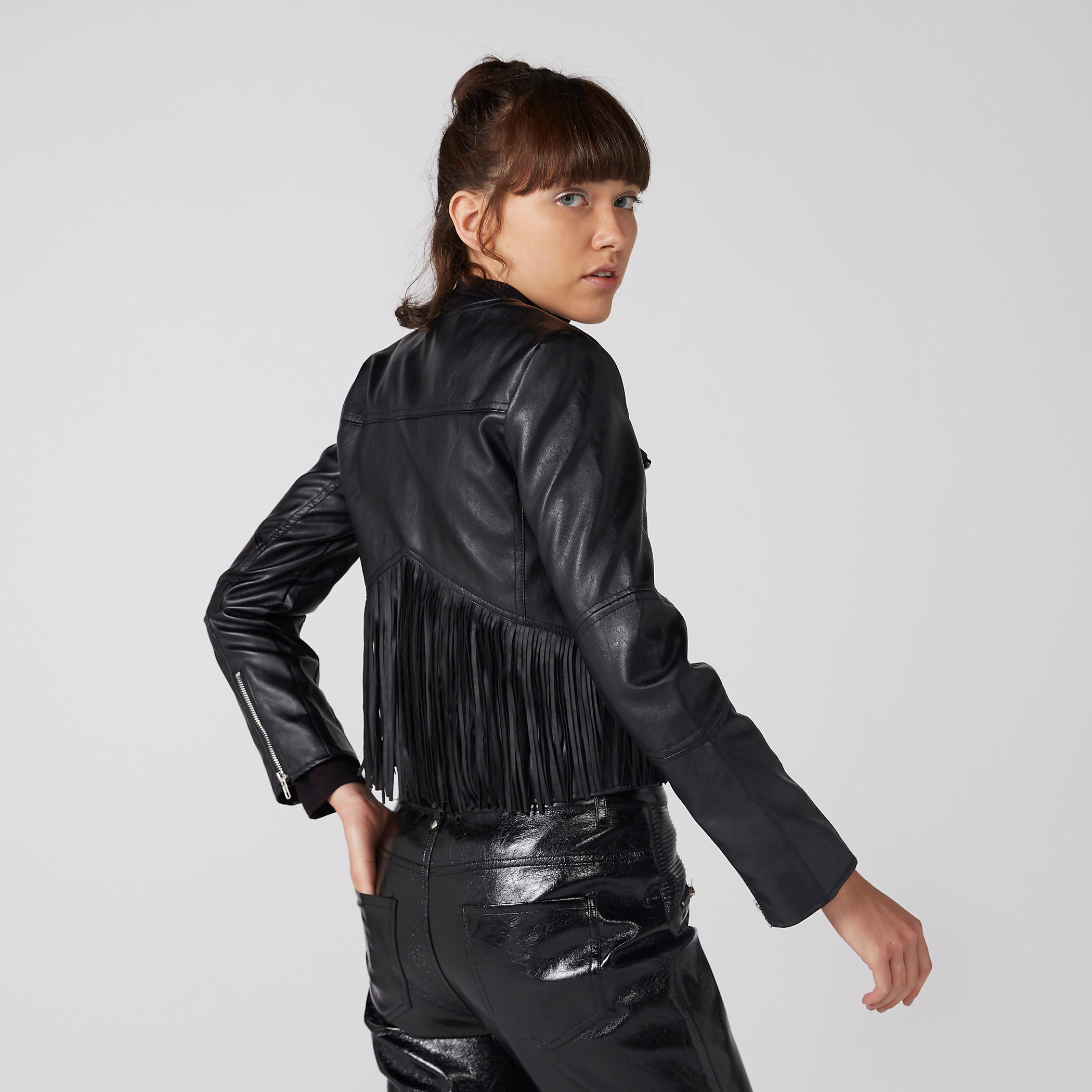 جاكيت بايكّر بأكمام طويلة وسحّاب إغلاق وشرّابات-women-winterwear-coatsandjackets-jackets-image-4