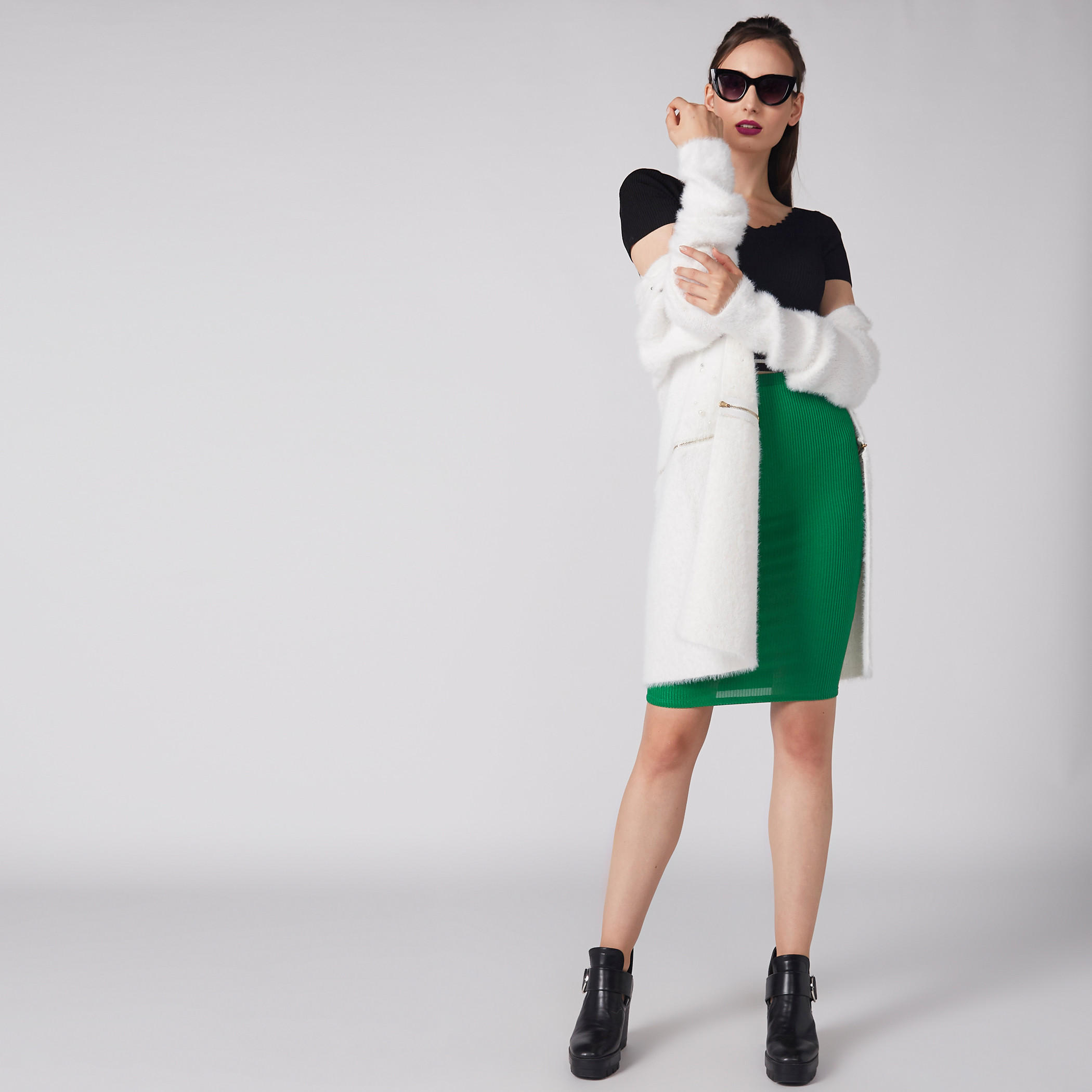 سترة كارديجن بأكمام طويلة وتفاصيل لؤلؤ-women-winterwear-cardigansandjumpers-cardigans-image-2
