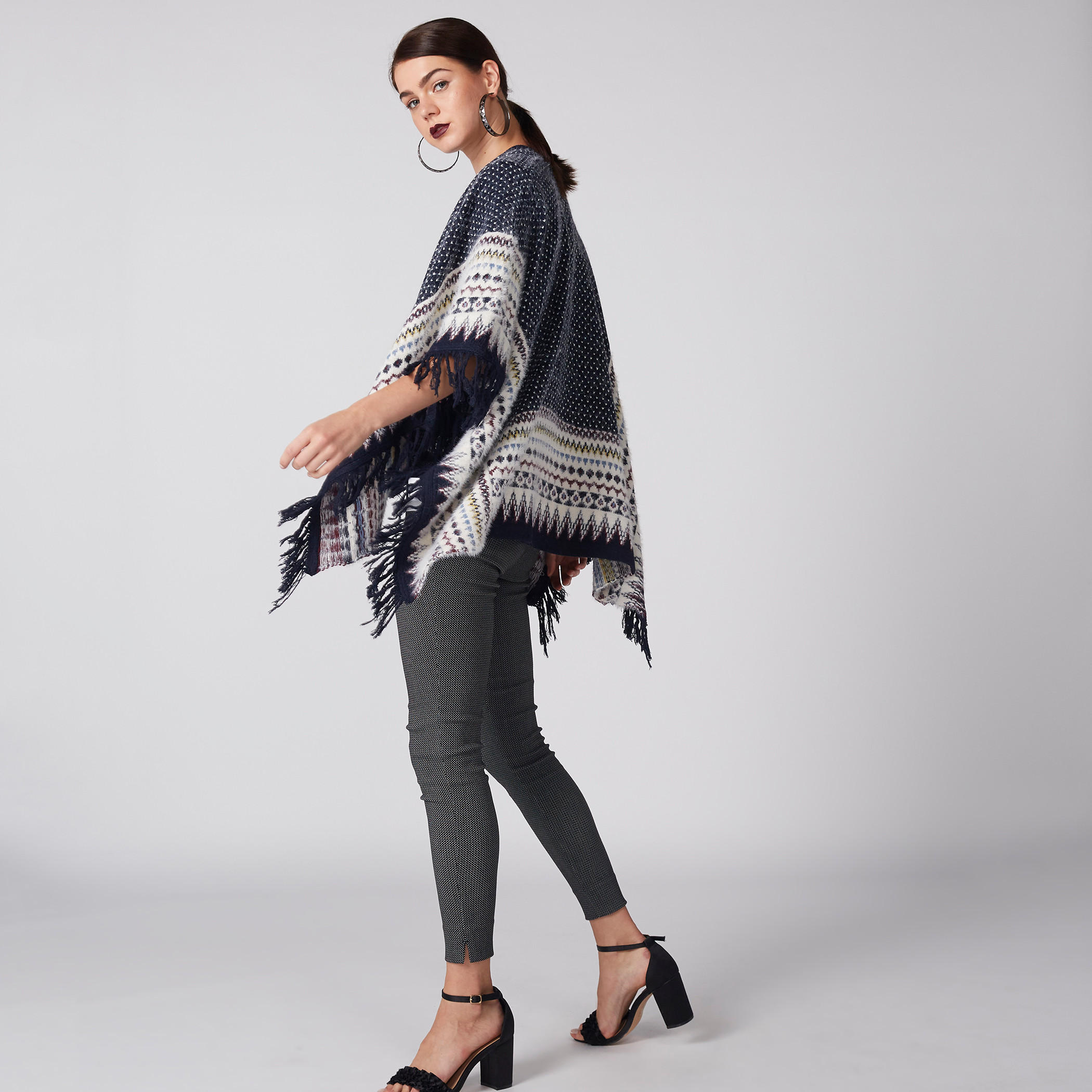 سترة شيفرون مفتوحة من المقدمة بشراشيب-women-winterwear-cardigansandjumpers-cardigans-image-1