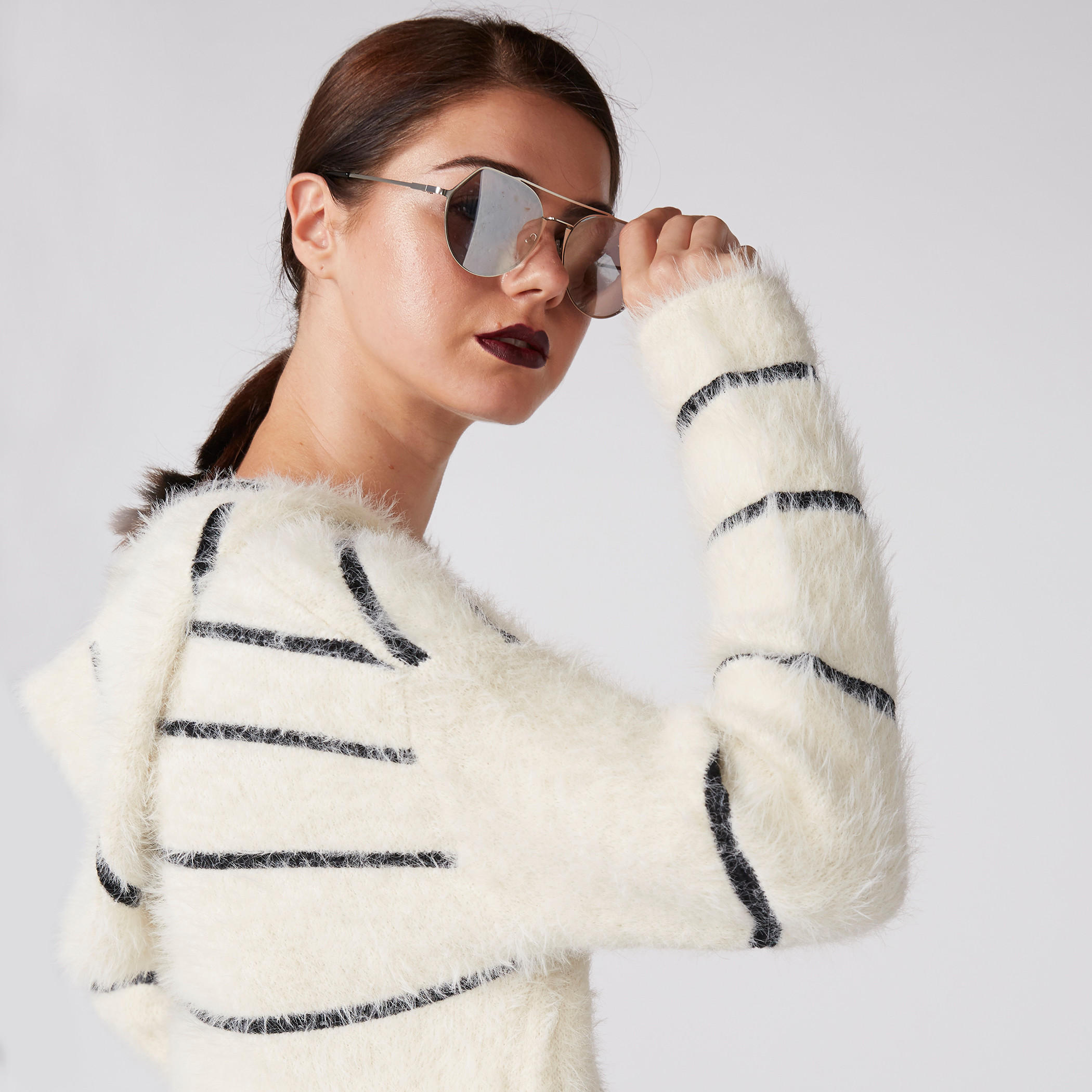 جاكيت مقلّم بقبّعة وأكمام طويلة-women-winterwear-coatsandjackets-jackets-image-5