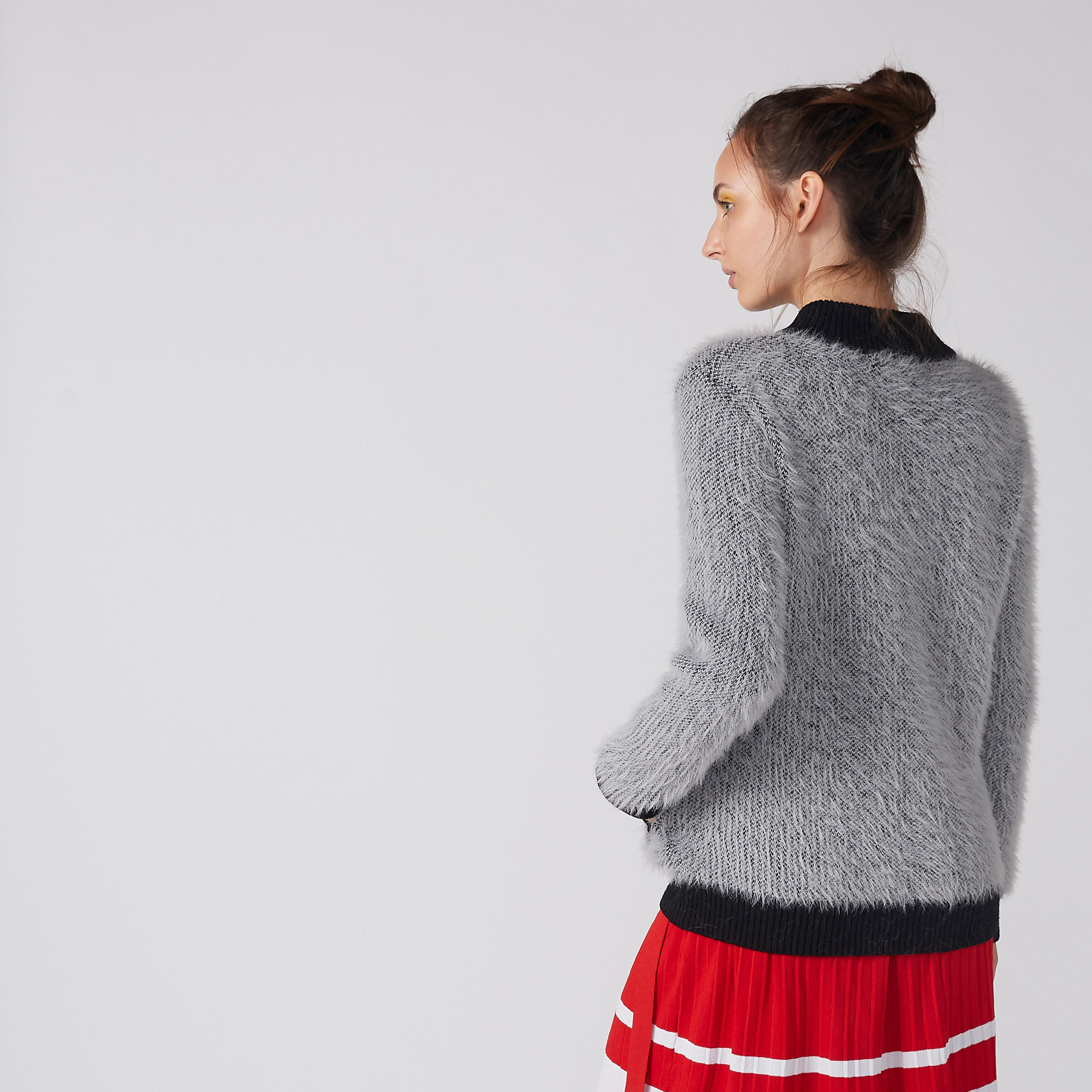جاكيت بارز الملمس بأكمام طويلة وسحّاب إغلاق وجيوب-women-winterwear-coatsandjackets-jackets-image-6