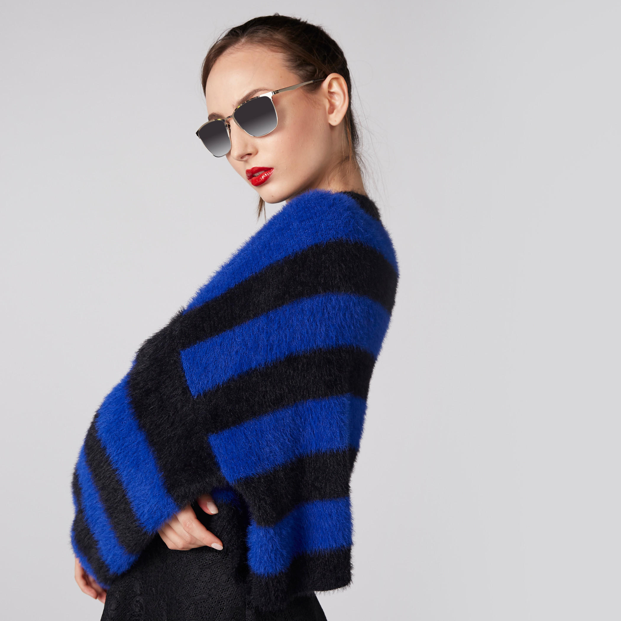 سويتر قصير قطيفة مقلّم بأكتاف منسدلة-women-clothing-cardigansandjumpers-jumpers-image-5